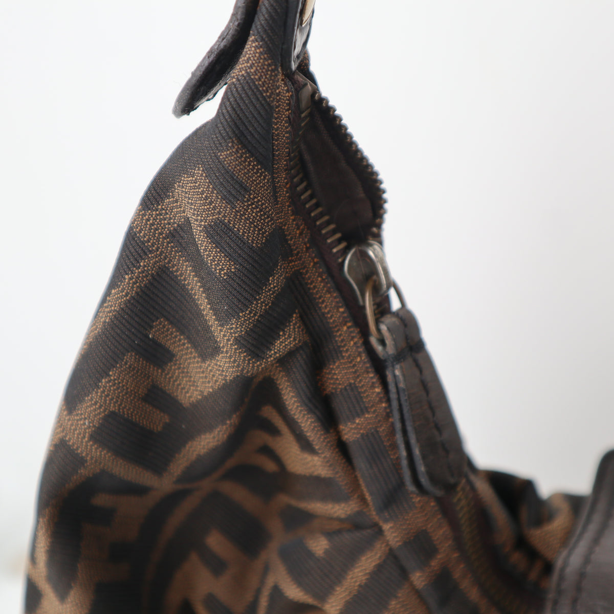 C2282 Fendi Shoulder Bag Tobacco Zucca 'B' Buckle Hobo | Pre-Owned Very Good Tobacco Canvas Zucca