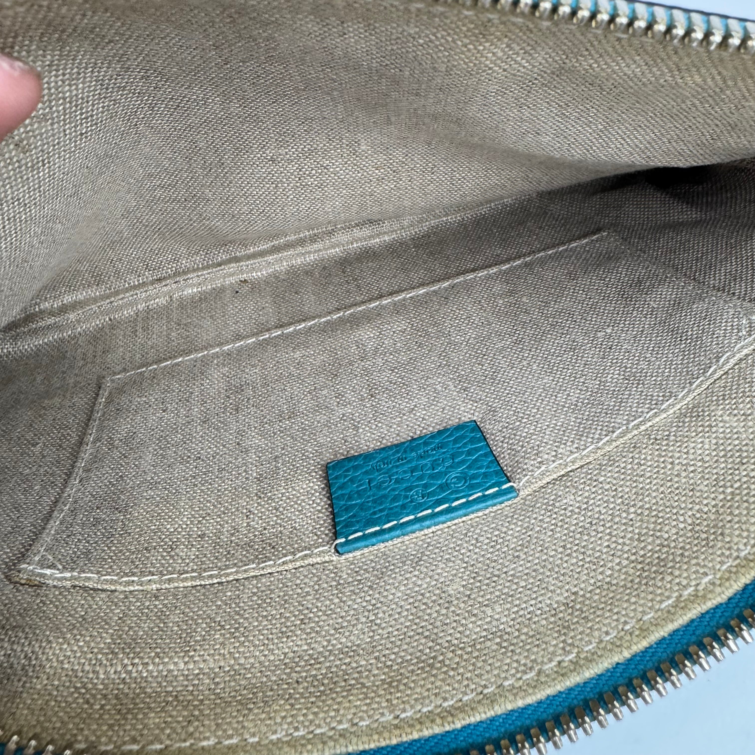 J2002 Céline Celine wallet Red Pre-Owned