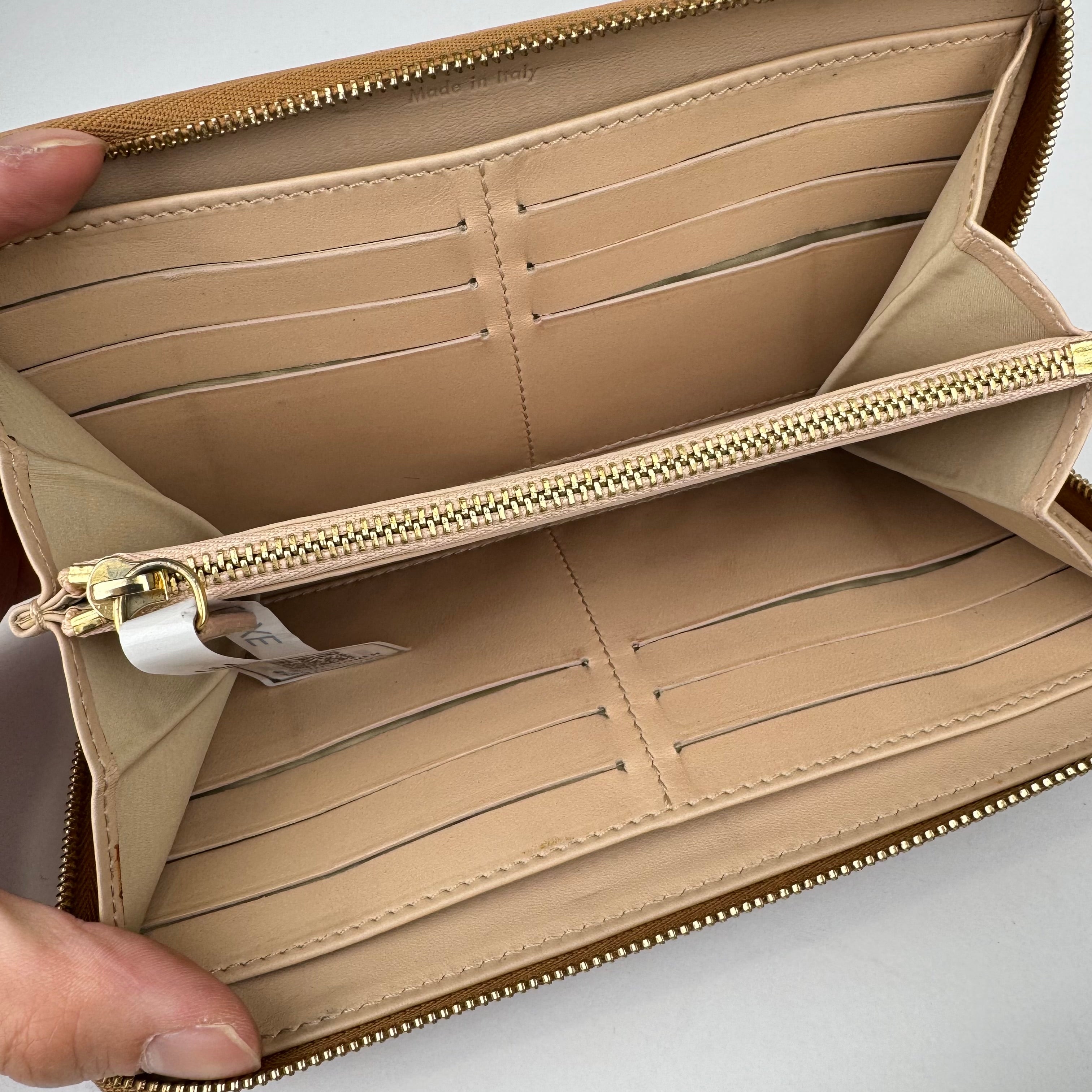 J2001 Gucci Blue Calfskin Bamboo Clutch - Pre Owned