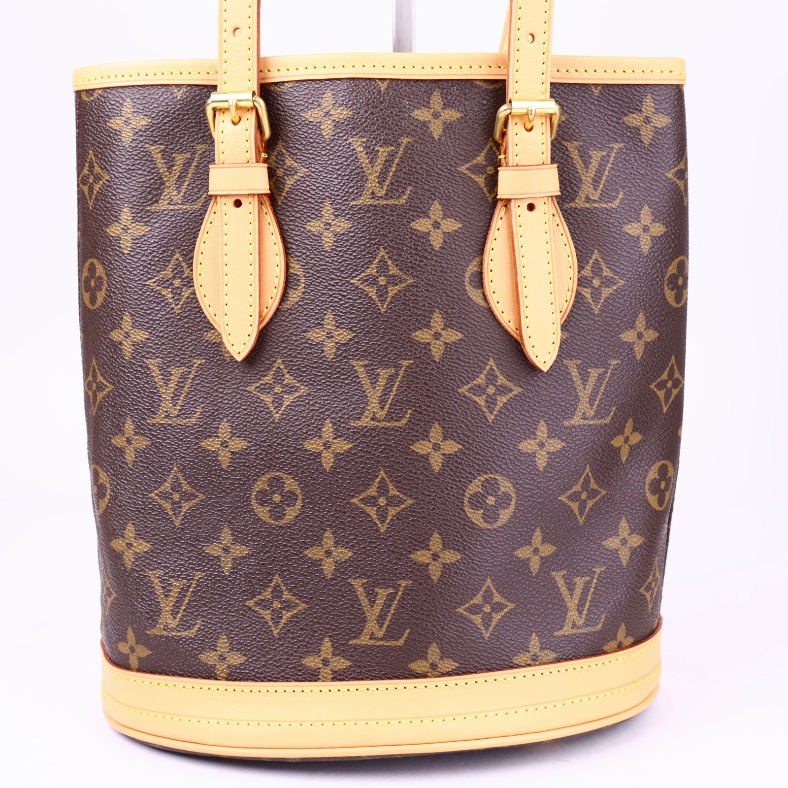 J3335R Louis Vuitton Monogram Canvas Petite Bucket Bag- Pre Owned