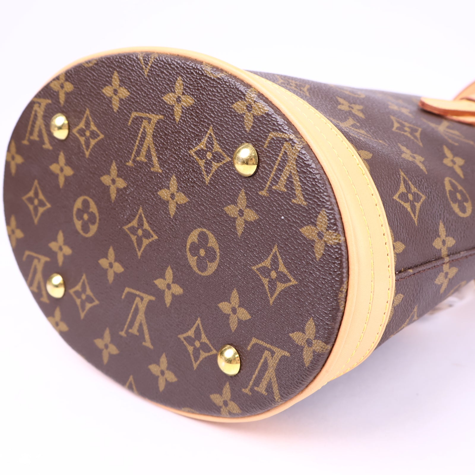 J3335R Louis Vuitton Monogram Canvas Petite Bucket Bag- Pre Owned