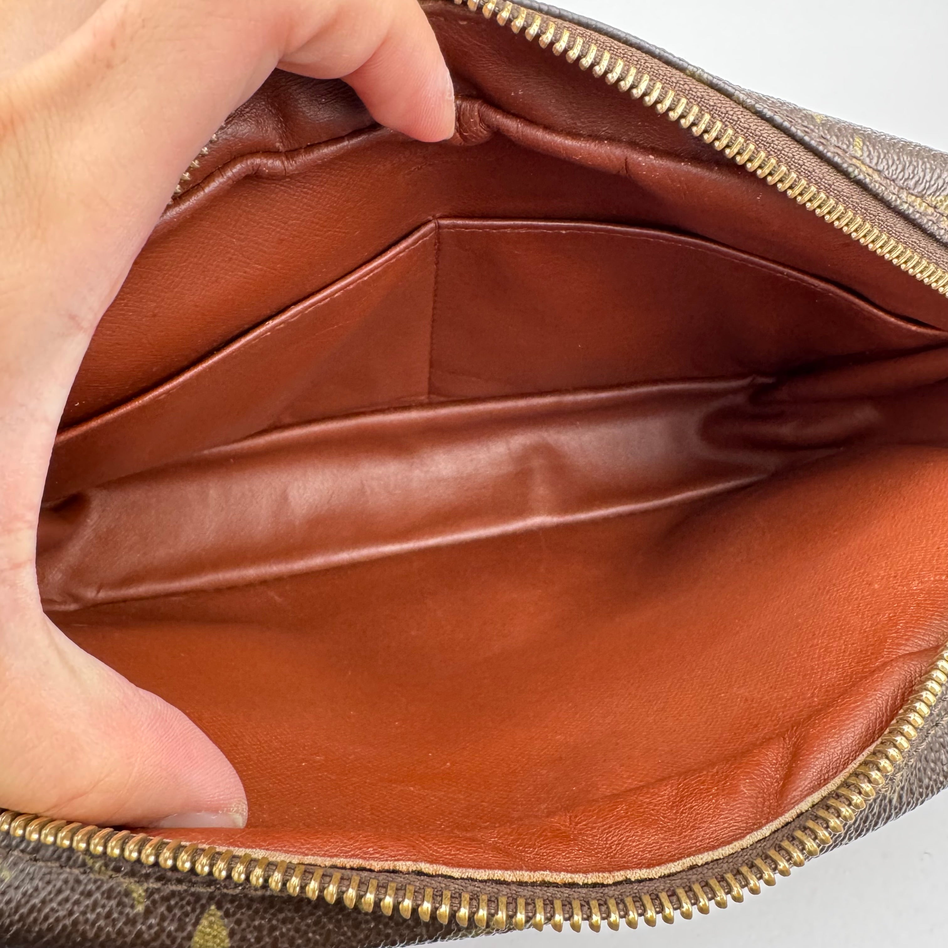 J1955 Louis Vuitton Monogram Trocadero 30cm Shoulder Bag- Pre Owned