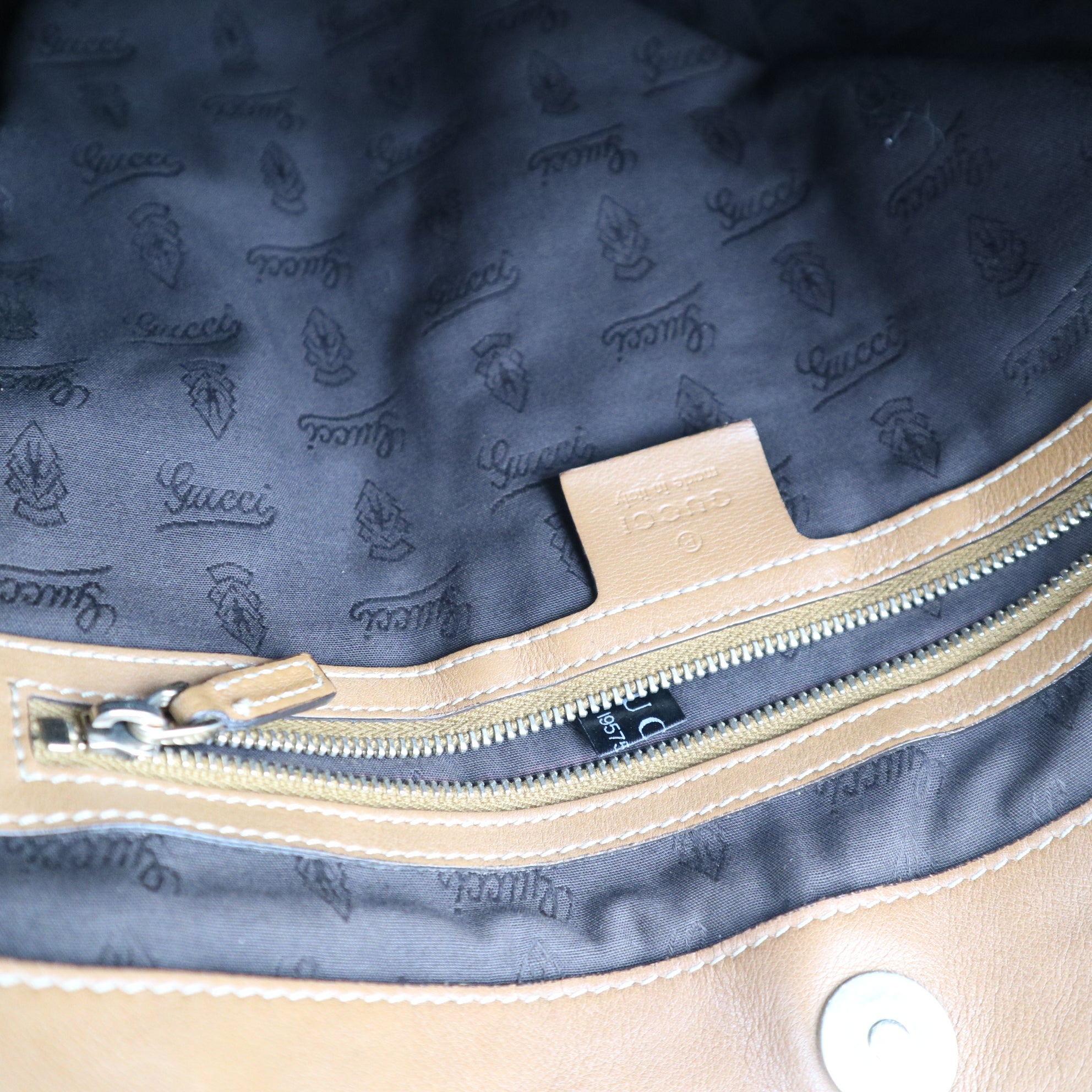 C2298 Gucci Tote Bag Guccissima GG Charm Medium | Pre-Owned Excellent Brown Guccissima Leather