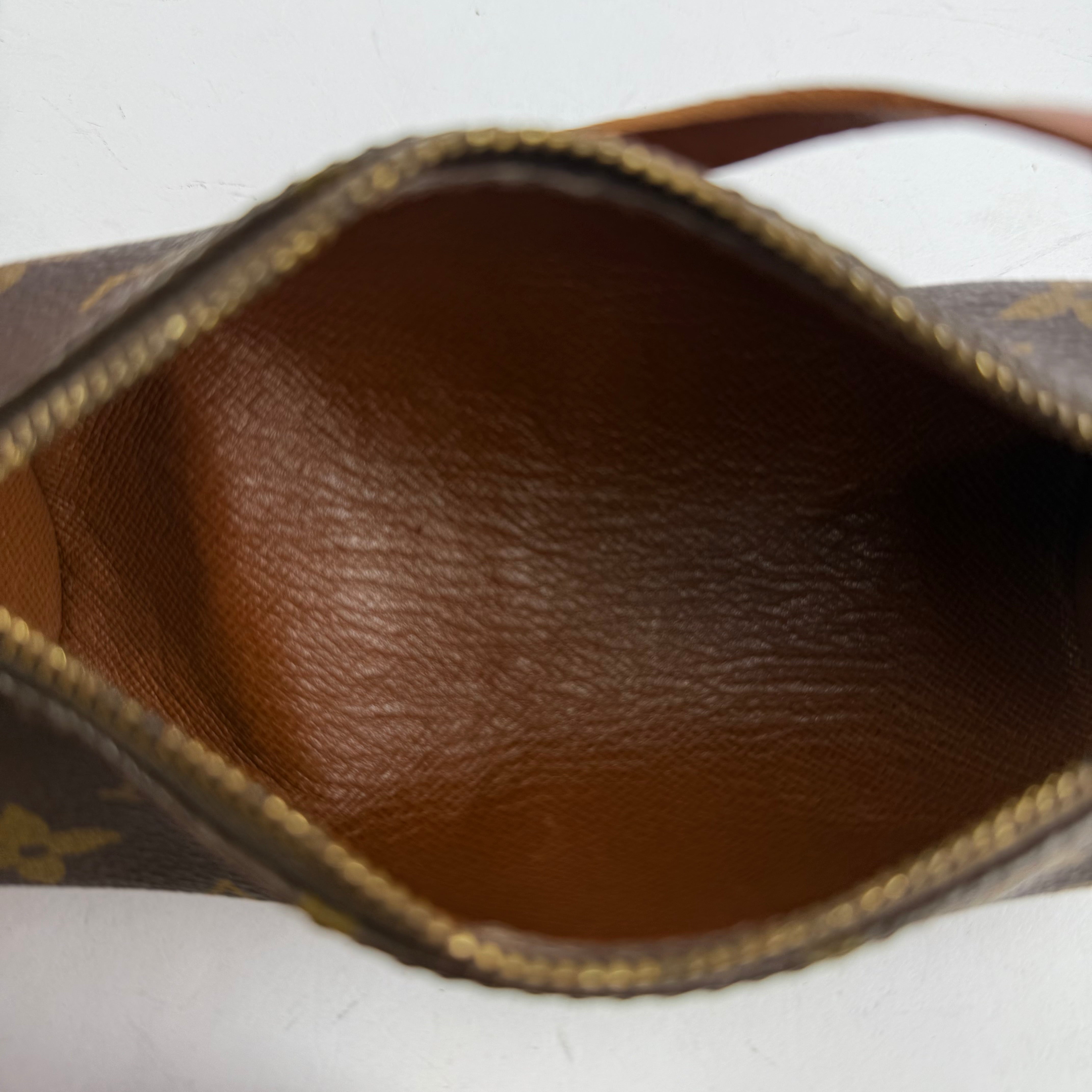 J2924R Louis Vuitton Mini Bag Monogram Canvas Papillon Mini Pochette | Pre-Owned Brown Monogram Coated Canvas; Leather