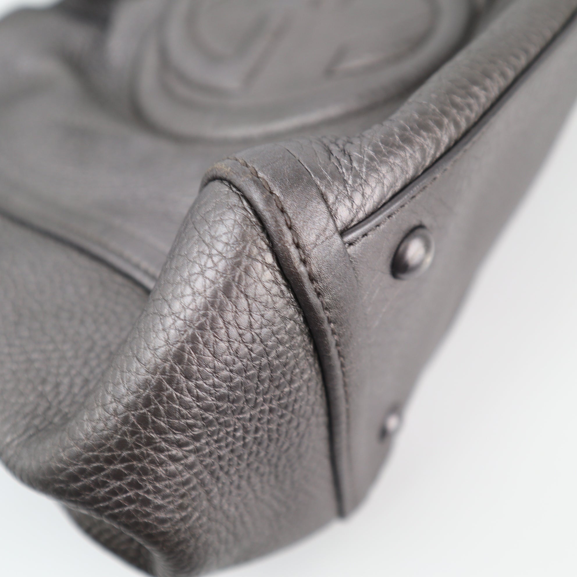 C2313 Gucci Shoulder Bag Metallic Cellarius Calfskin Medium Soho Shoulder Bag | Pre-Owned Very Good Metallic Leather