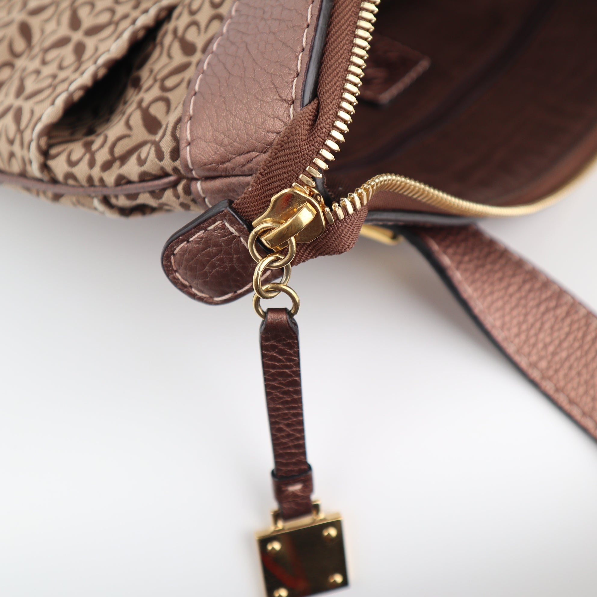 C2316 Loewe Tote Bag Canvas Tote Vintage Brown | Pre-Owned Very Good Brown Canvas