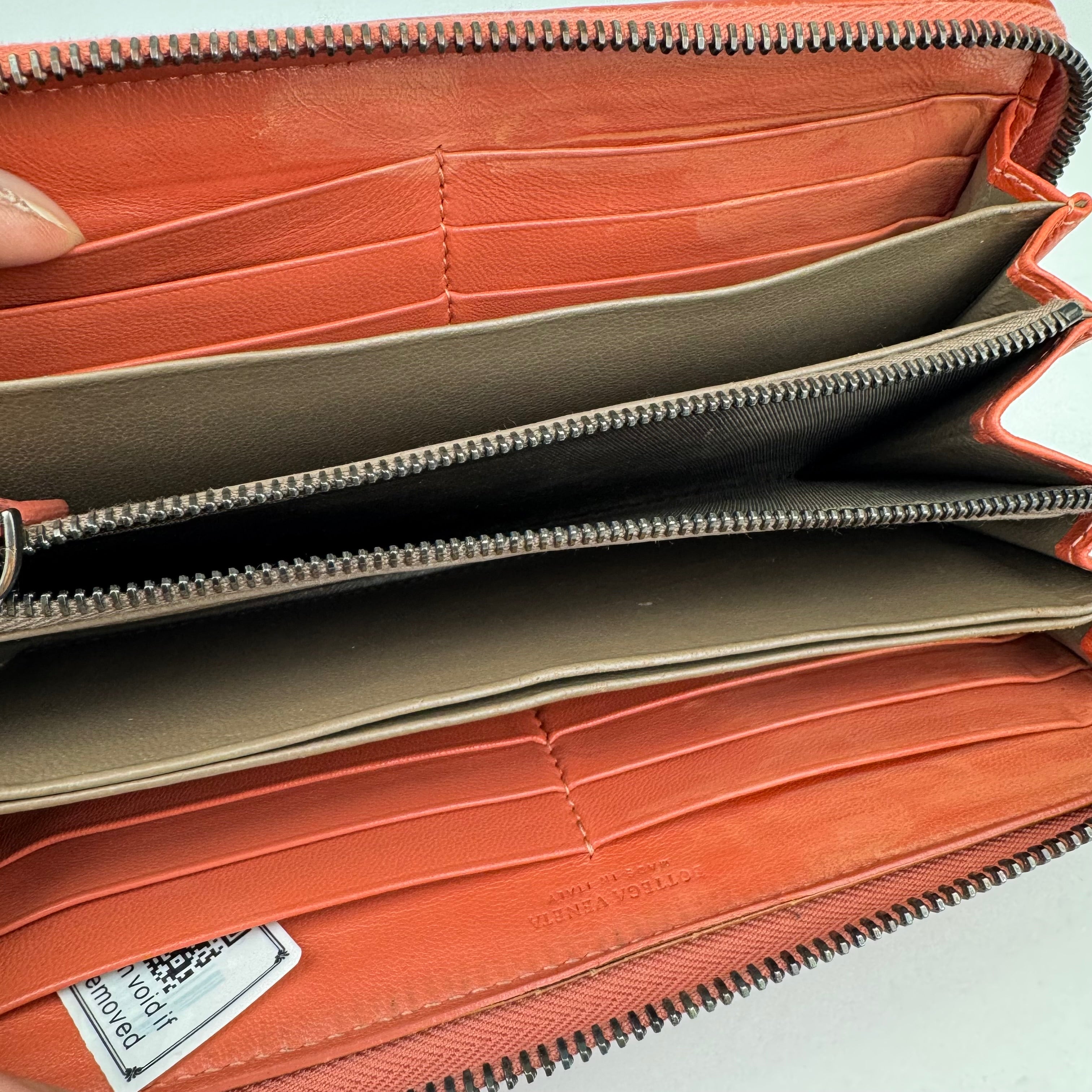 J1917 Louis Vuitton Sarah Monogram Wallet- Pre Owned