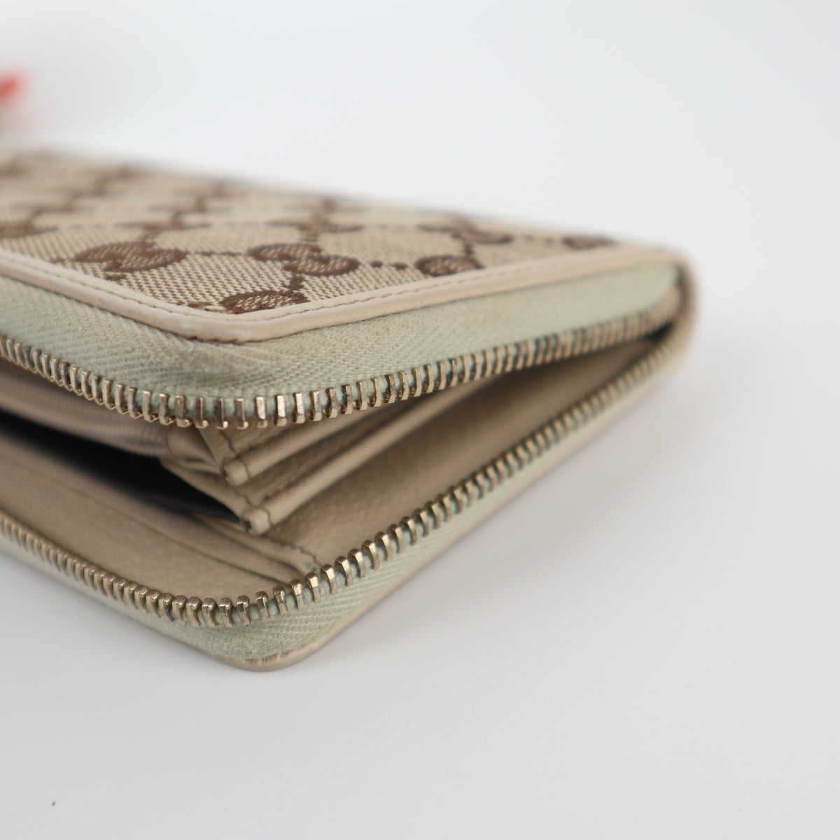 C2338 Gucci Wallet GG Canvas Zip Around Wallet | Pre-Owned Excellent Brown GG Monogram Canvas