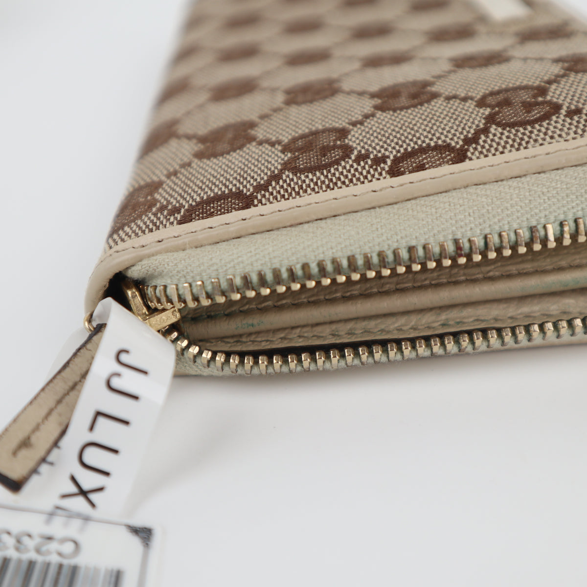 C2338 Gucci Wallet GG Canvas Zip Around Wallet | Pre-Owned Excellent Brown GG Monogram Canvas