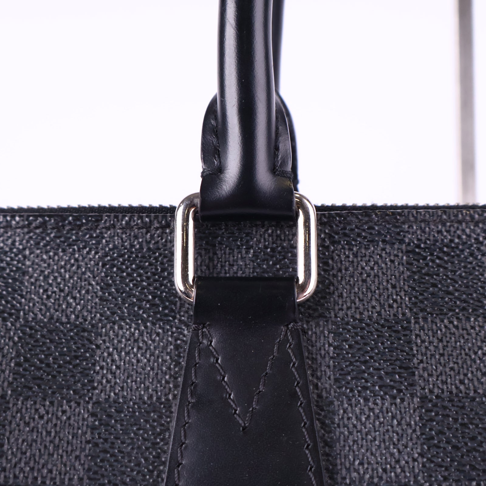 Louis Vuitton Porte- Documents Voyage PM Top Handle Bag J3147 | Pre-Owned Like New
