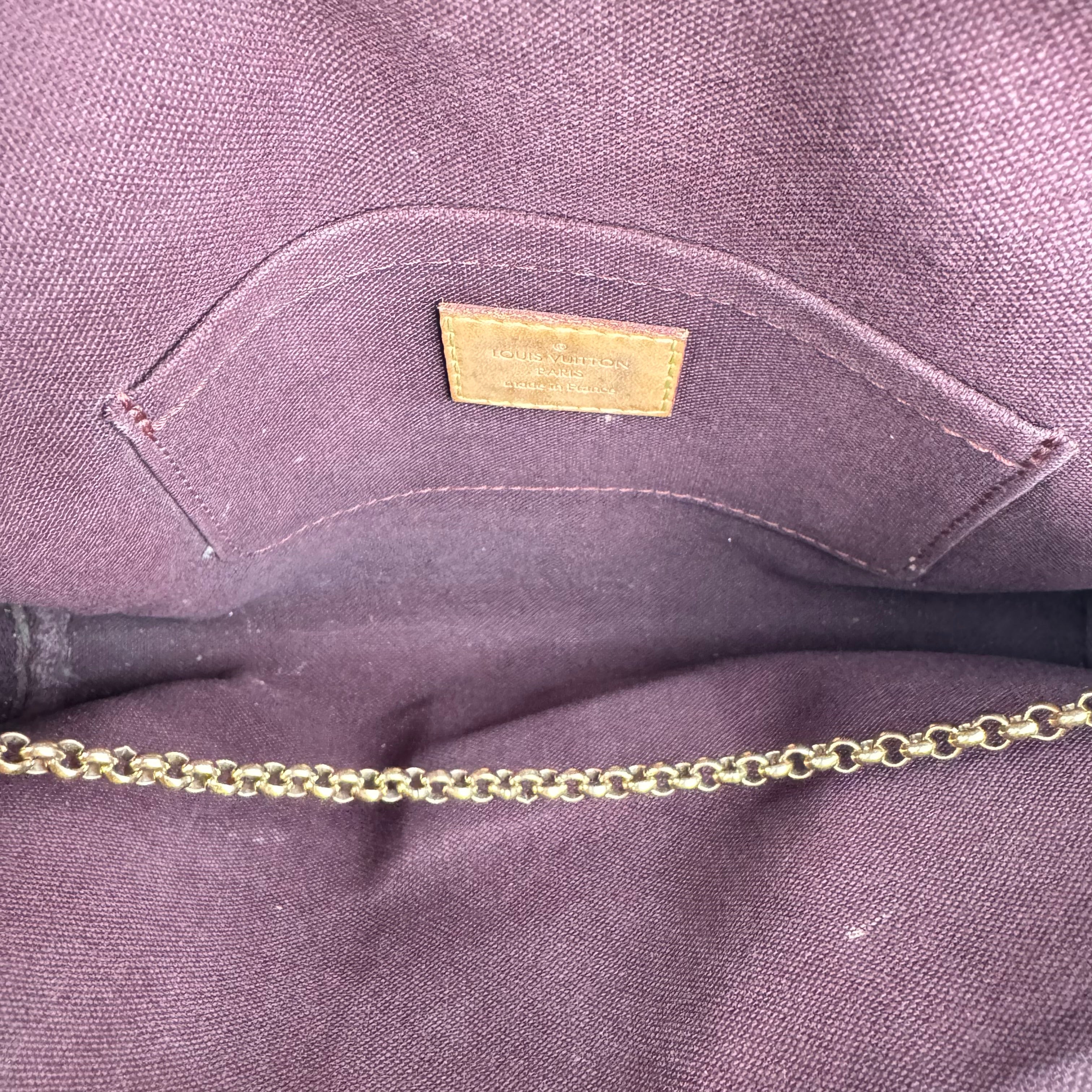 J1890 Louis Vuitton Favorite Monogram- Pre Owned