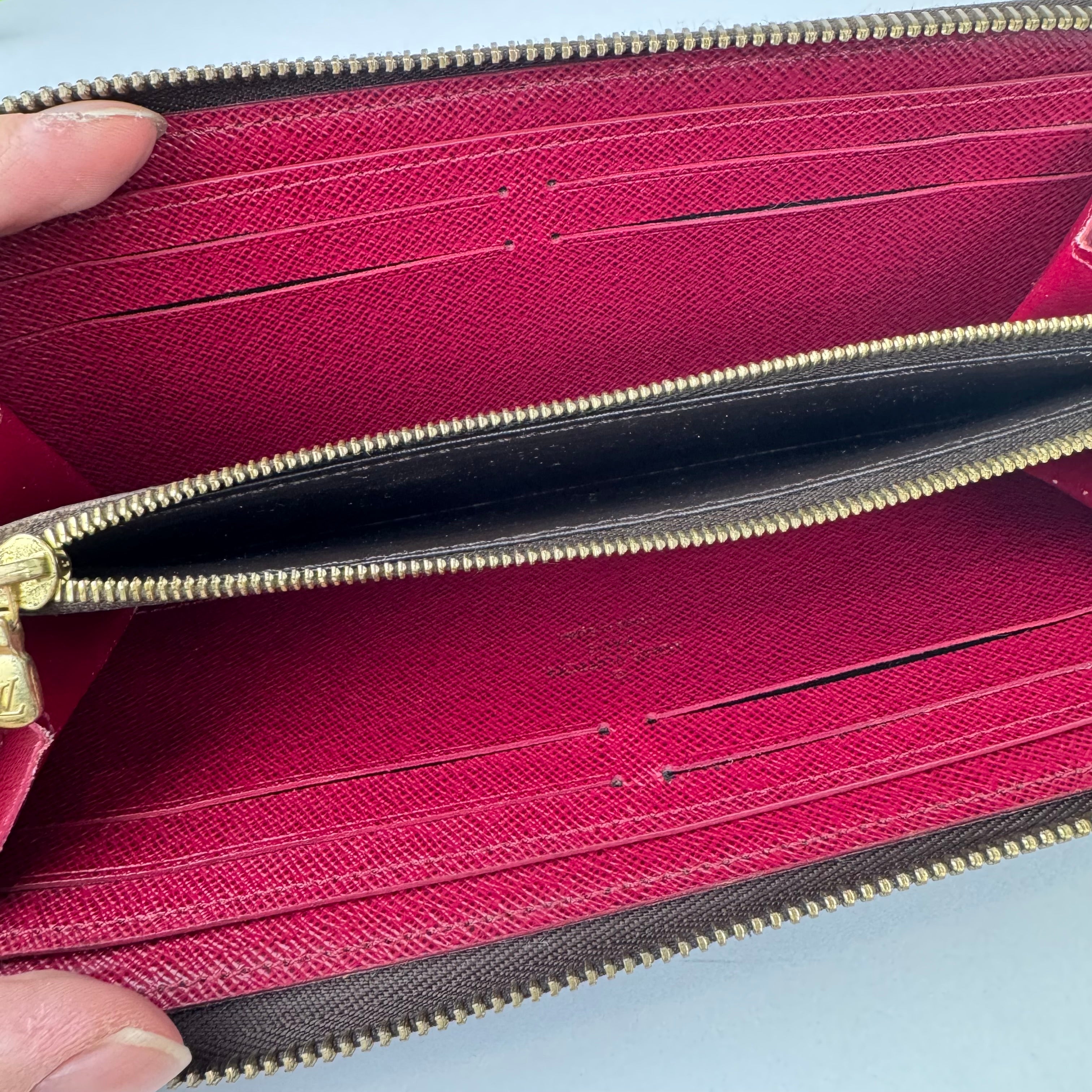 J1838 Louis Vuitton Clémence Monogram wallet- Pre Owned