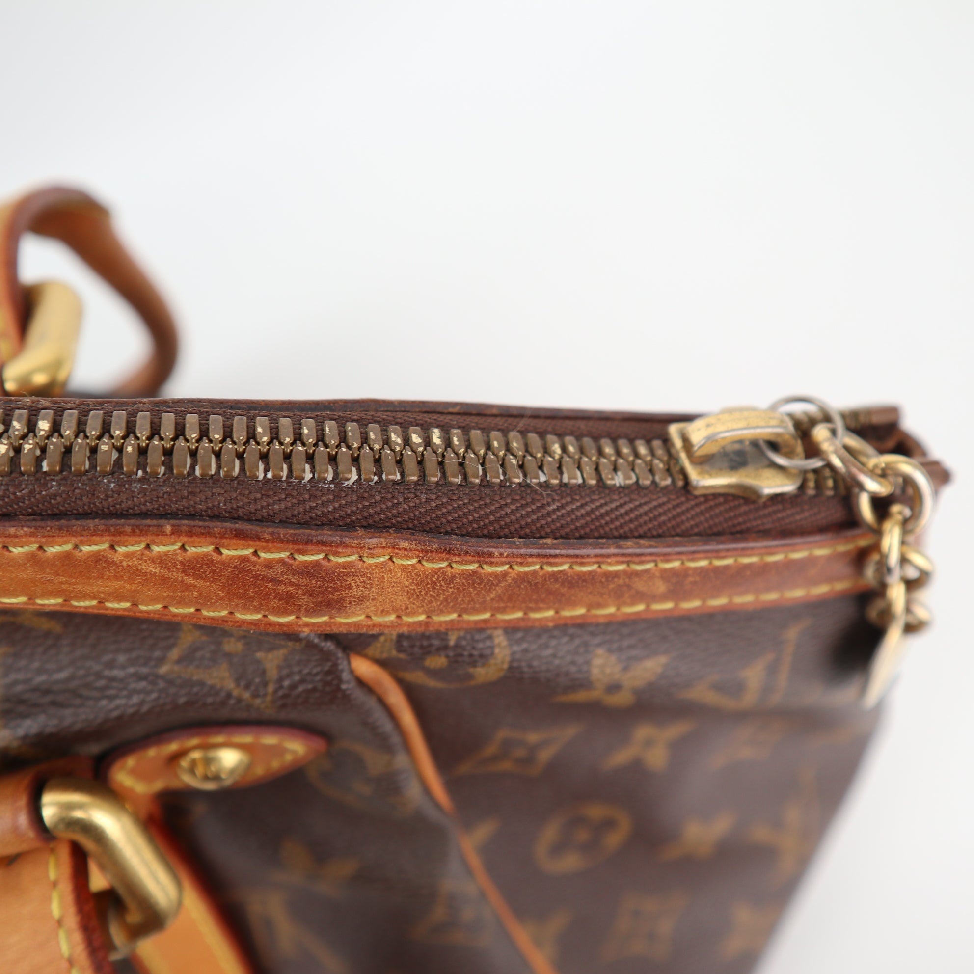 Louis Vuitton Tivoli GM Shoulder Bag C1479 | Pre-Owned Good Brown Monogram Canvas