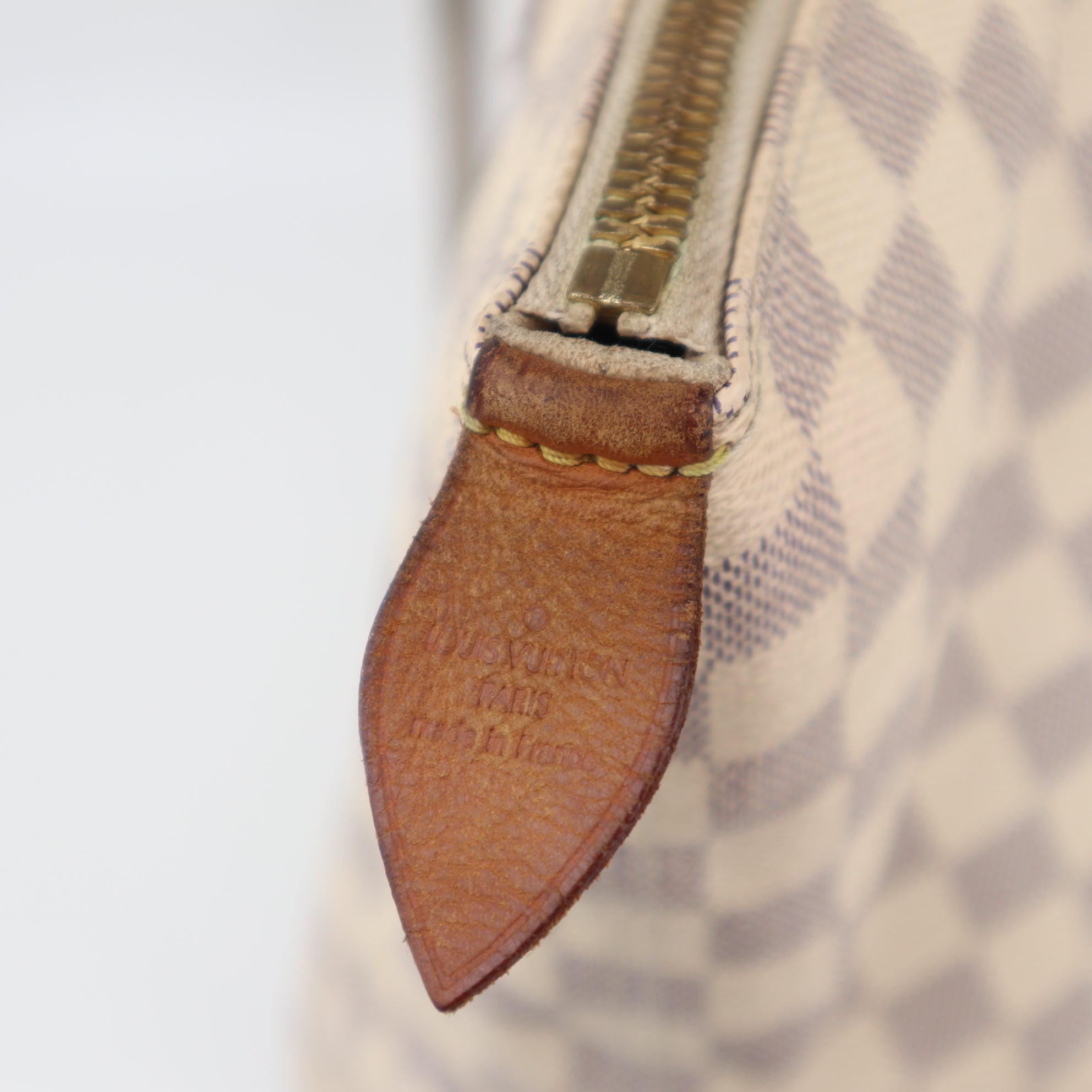 C2351 Louis Vuitton Shoulder Bag Damier Azur Saleya MM Bag | Pre-Owned Very Good White / Blue Damier Azur Canvas