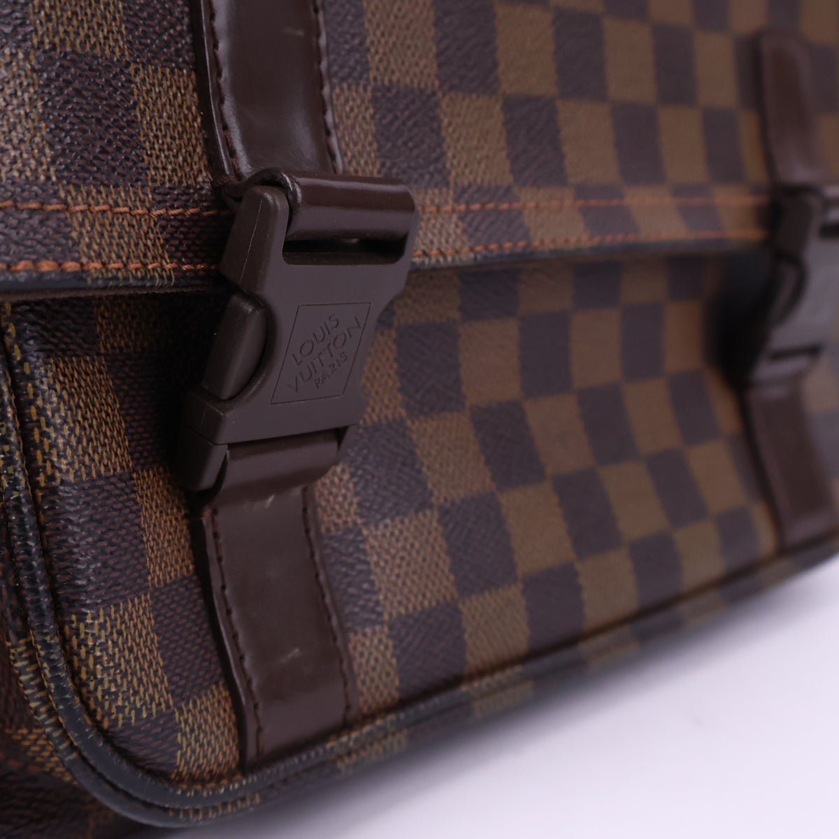 Louis Vuitton Damier Ebene Bastille Messenger PM Messenger Bag J3139 | Pre-Owned Like New Brown Damier Ebene Canvas