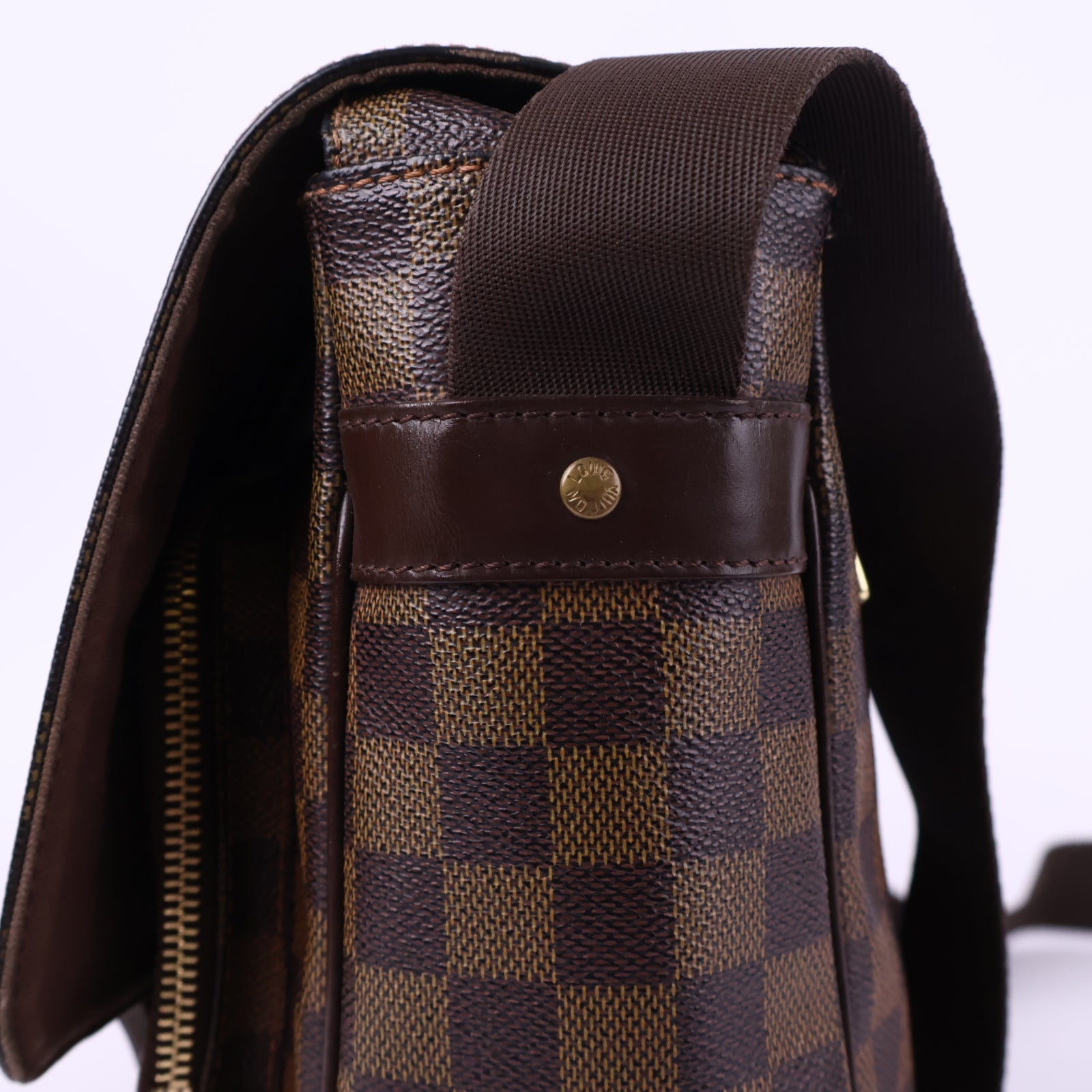 Louis Vuitton Damier Ebene Bastille Messenger PM Messenger Bag J3139 | Pre-Owned Like New Brown Damier Ebene Canvas