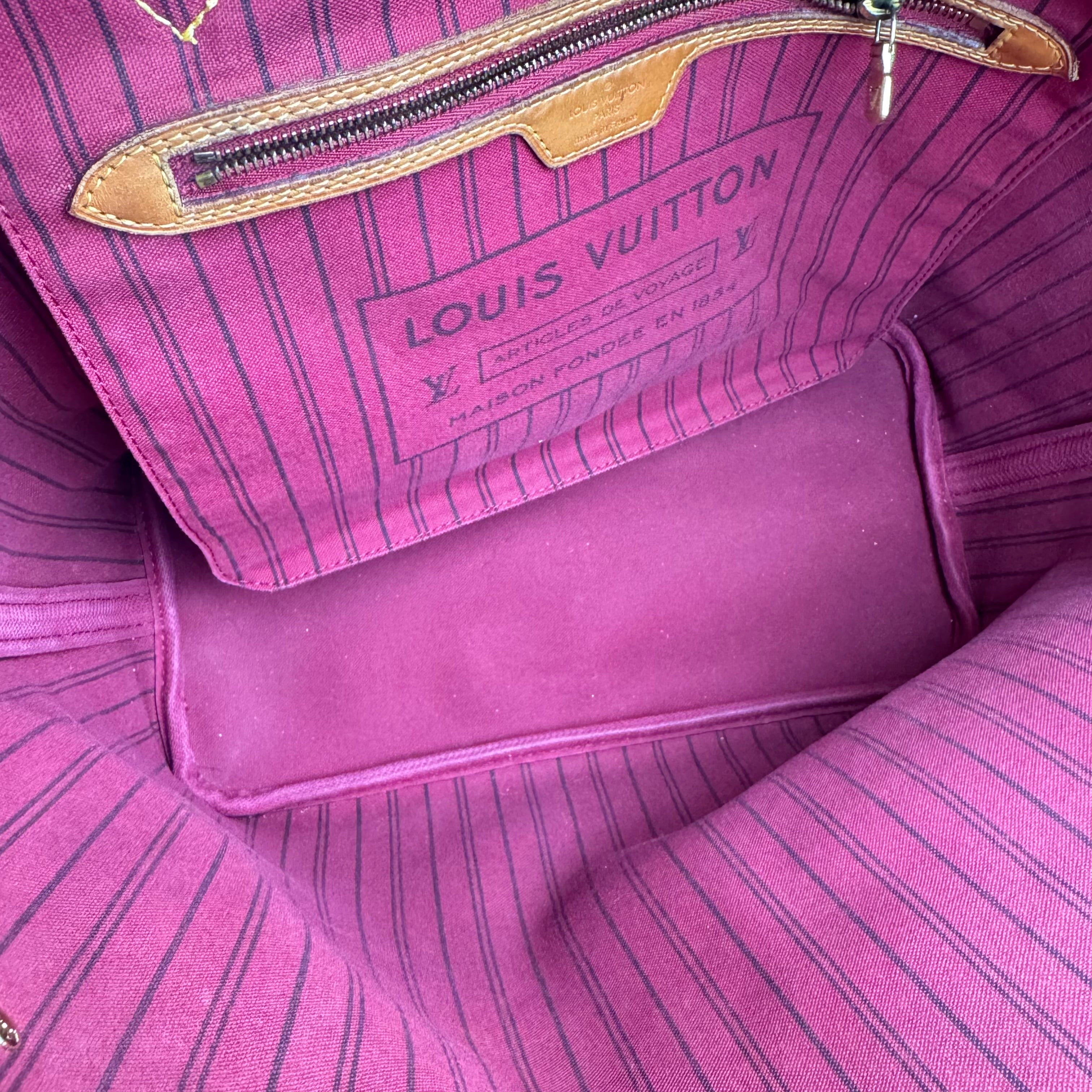 J1822 Louis Vuitton Neverfull Leather Tote - Pre Owned