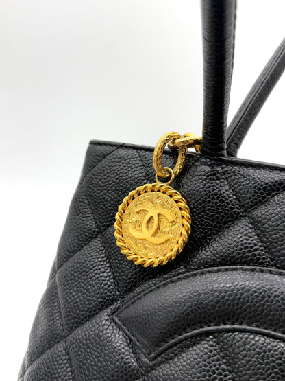 Chanel Médaillon Leather Tote Black Leather