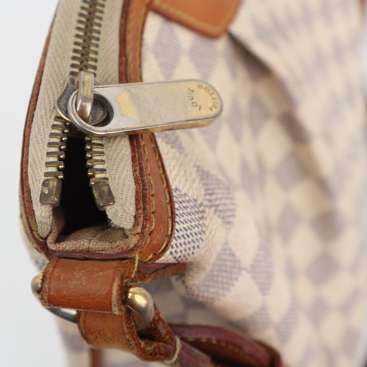 Louis Vuitton Damier Azur Siracusa PM  C1492|Pre-Owned