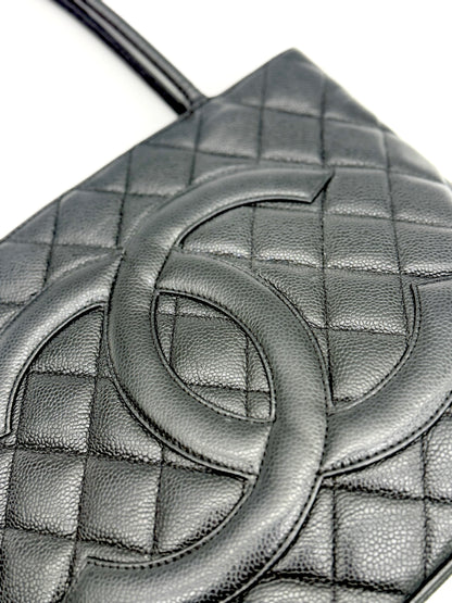 Chanel Médaillon Leather Tote Black Leather