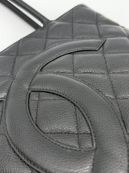 Chanel Médaillon Leather Tote Black Leather