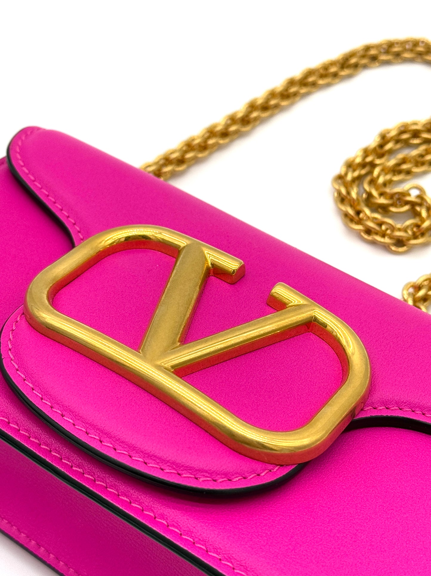 Valentino Loco’s Small Leather Bag Pink