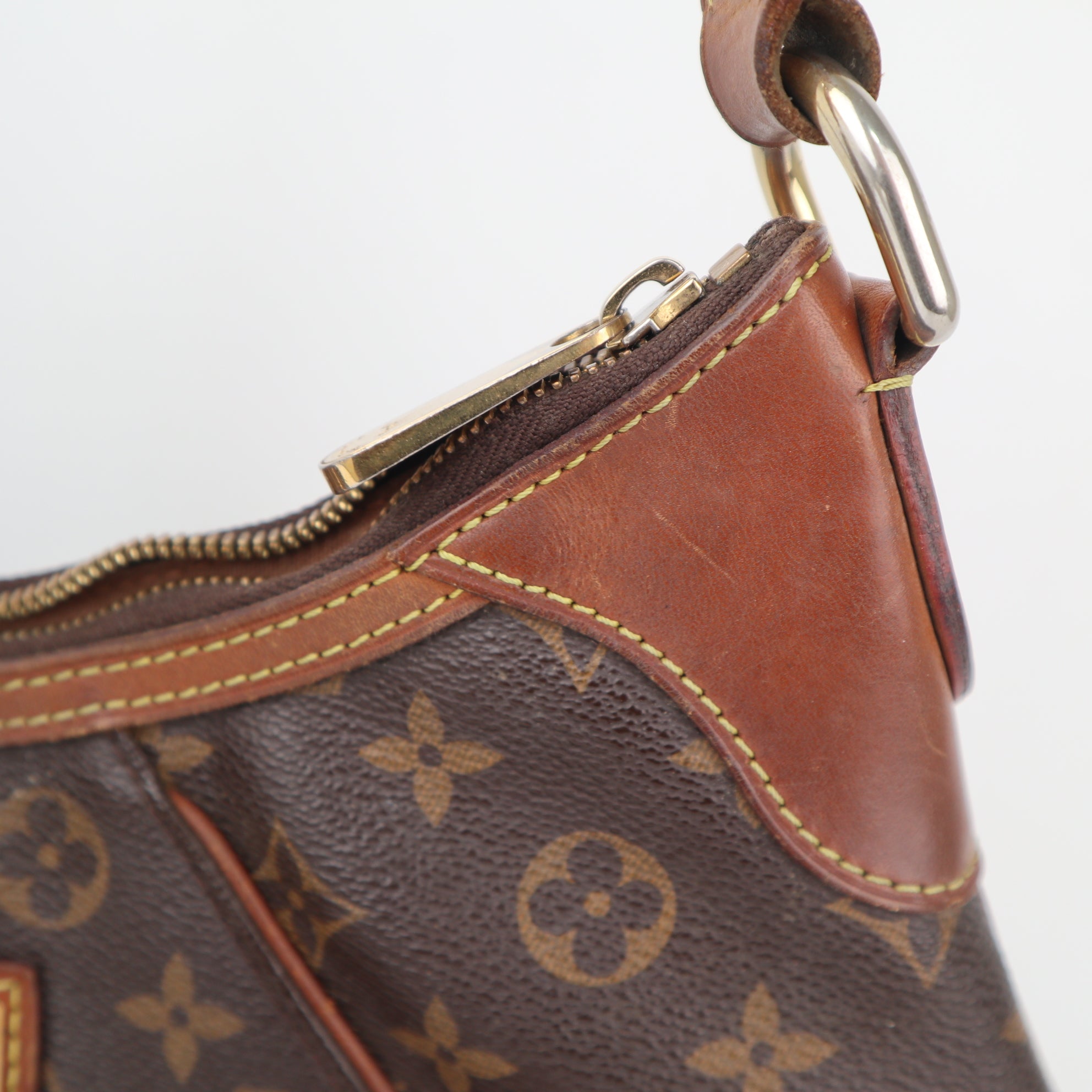 C2371 Louis Vuitton Shoulder Bag Monogram Canvas Thames GM | Pre-Owned Good Brown Canvas Monogram