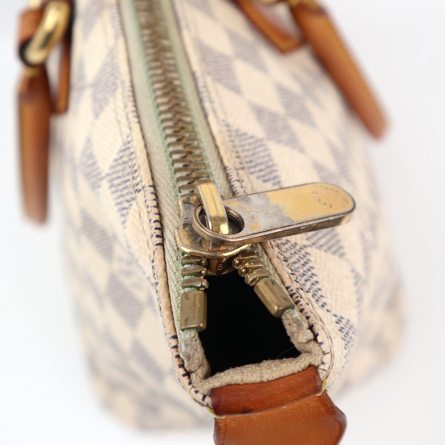 Louis Vuitton Saleya MM Shoulder Bag C1508 | Pre-Owned Very Good Ivory Blue Damier Azur Canvas