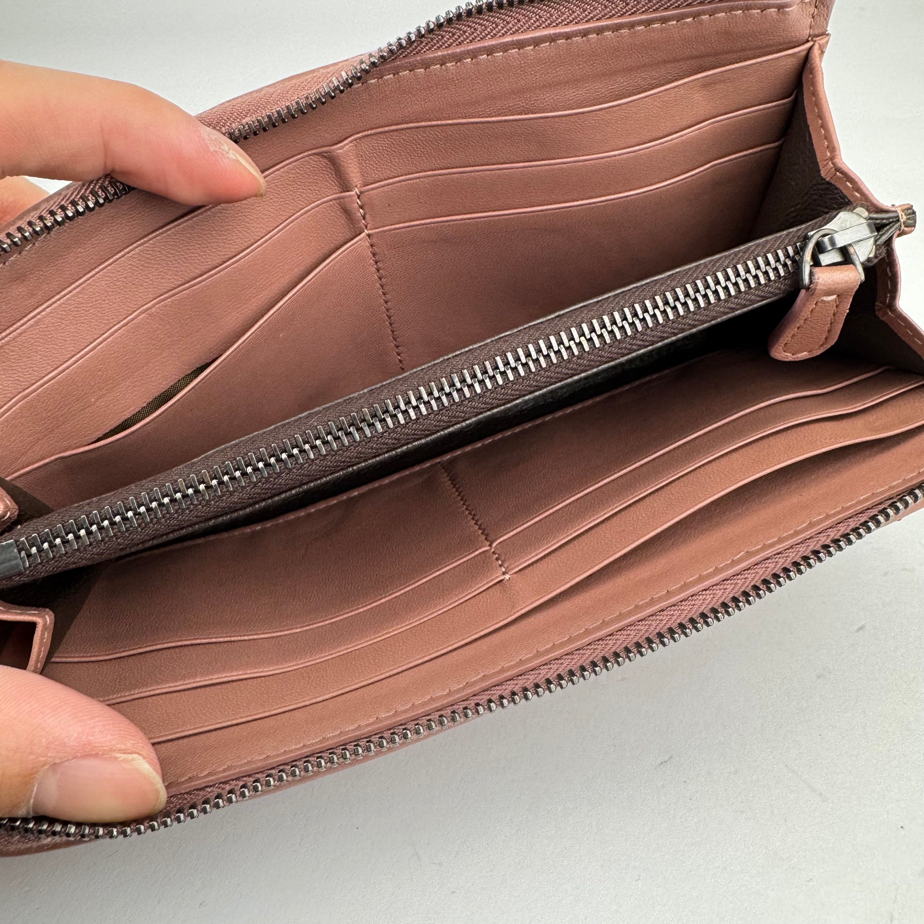 J1796 Bottega Veneta Intrecciato Zip-Around Wallet- Pre Owned