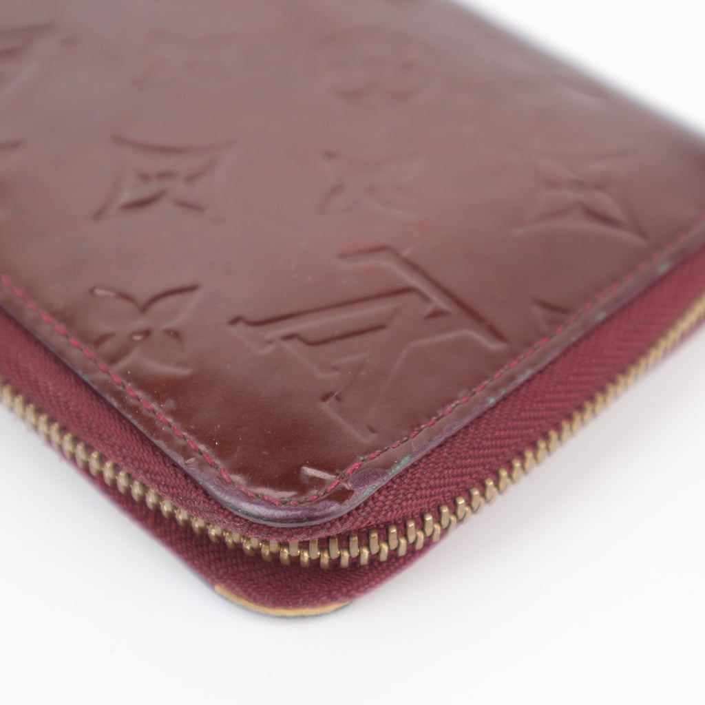 C2381 Louis Vuitton Wallet Monogram Vernis Zippy Wallet | Pre-Owned Very Good Vernis patent leather/Monogram