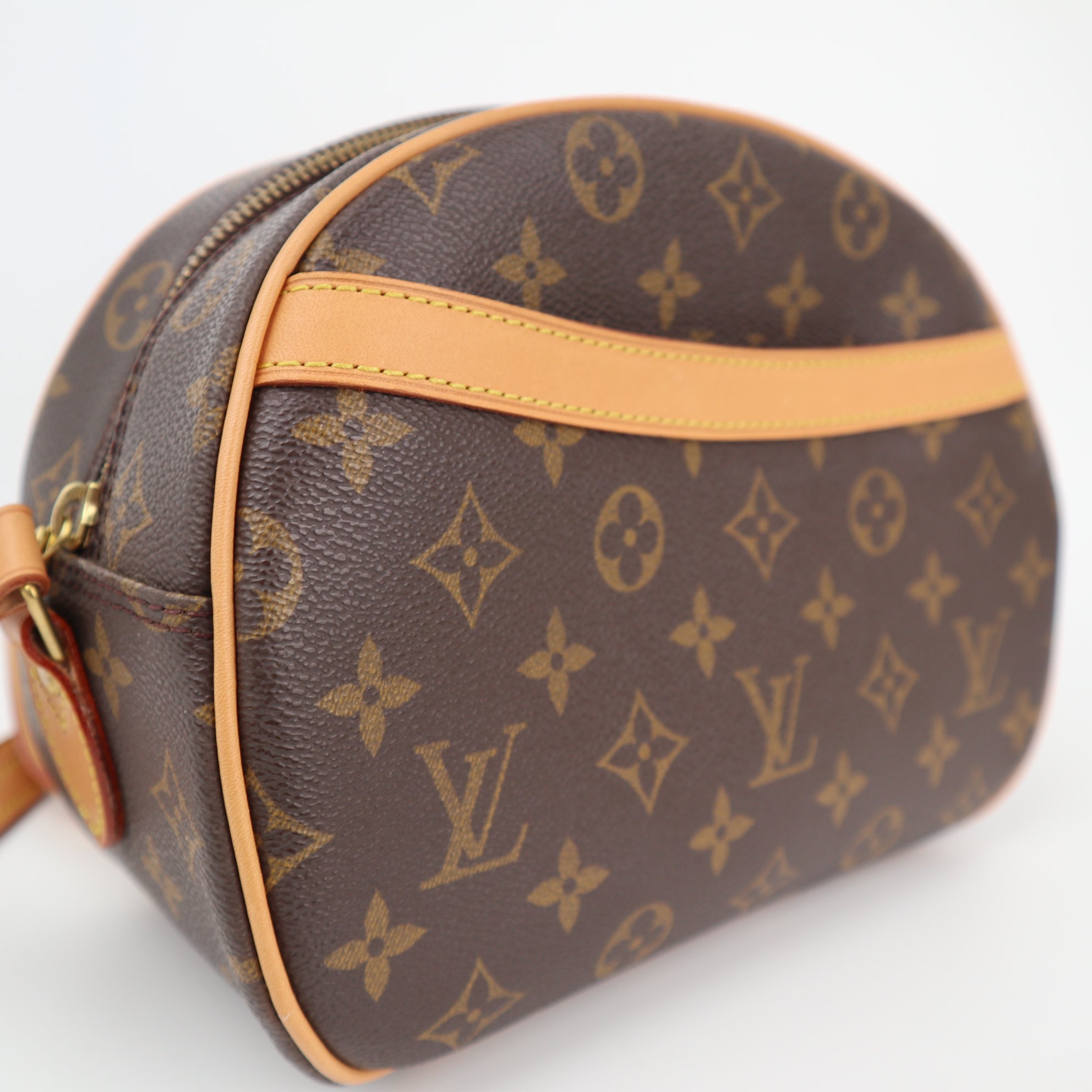 Louis Vuitton Blois Crossbody Bag C1511R | Pre-Owned Excellent Brown Monogram Canvas