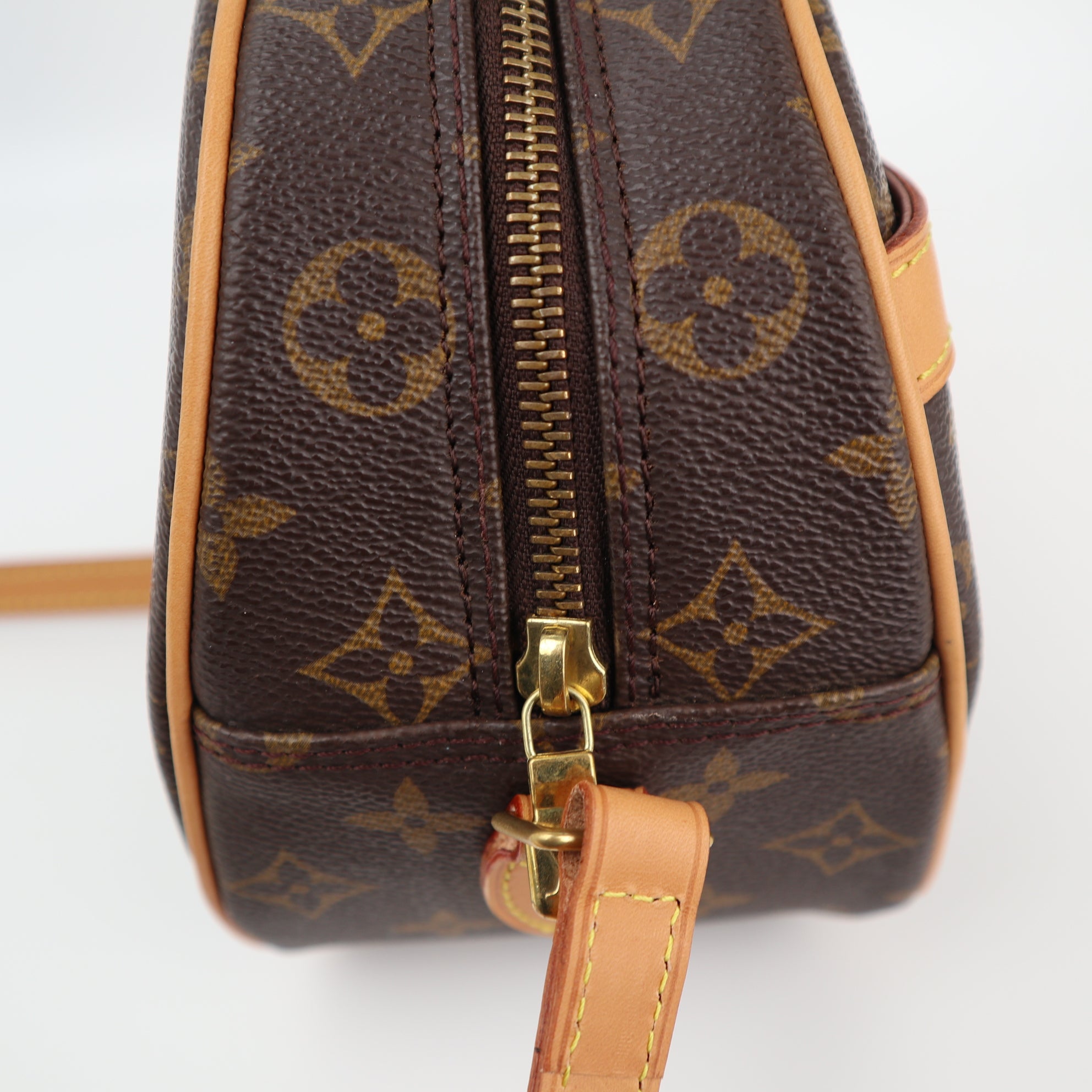 Louis Vuitton Blois Crossbody Bag C1511R | Pre-Owned Excellent Brown Monogram Canvas