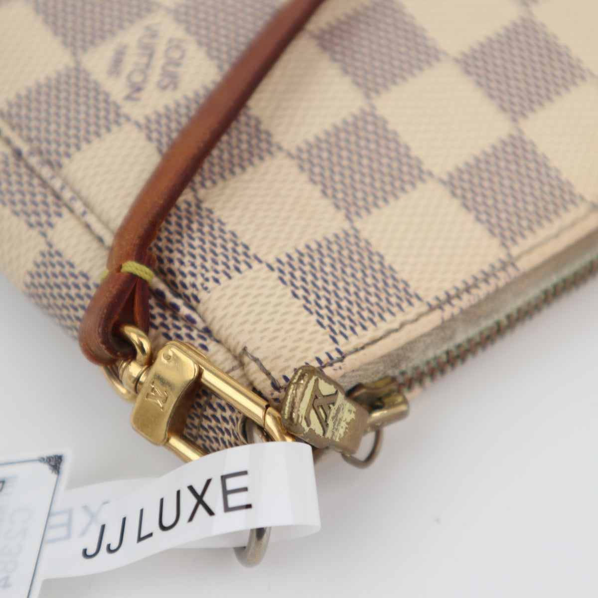 C2384 Louis Vuitton Shoulder Bag Pochette Accessoires Damier Azur Canvas | Pre-Owned Very Good White / Blue Coated canvas/Damier Azur