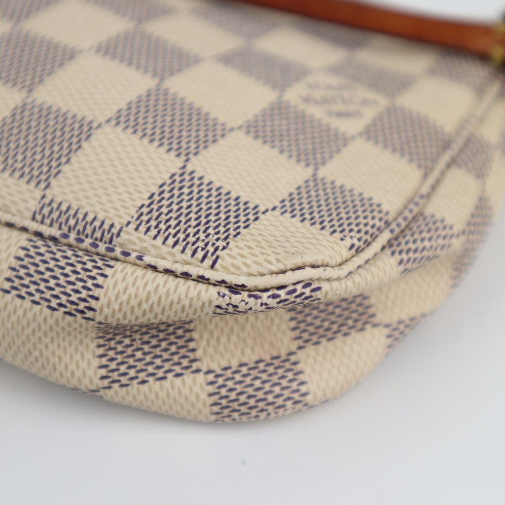C2384 Louis Vuitton Shoulder Bag Pochette Accessoires Damier Azur Canvas | Pre-Owned Very Good White / Blue Coated canvas/Damier Azur