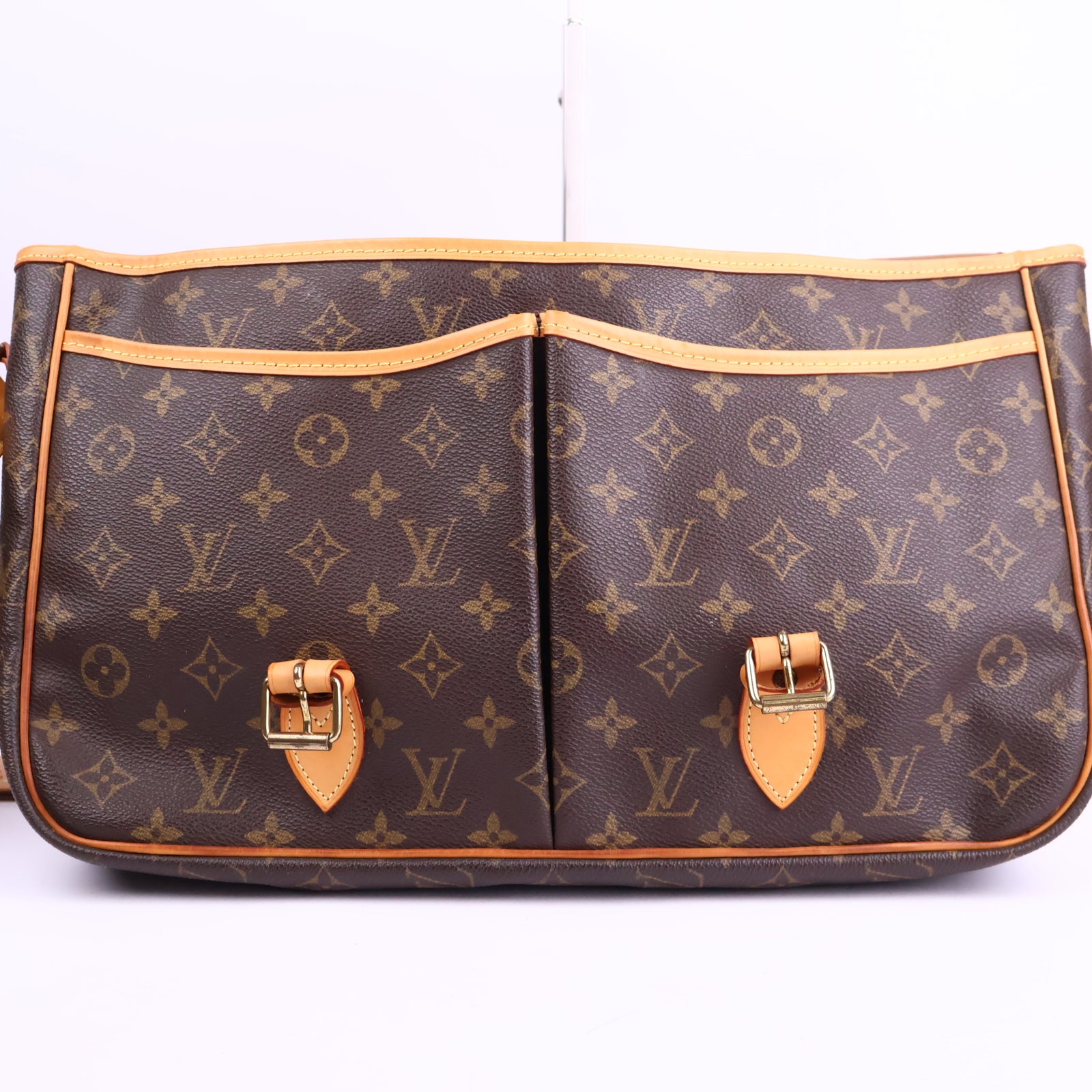 Louis Vuitton Satchel Messenger Bag Messenger Bag J3136R | Pre-Owned Like New