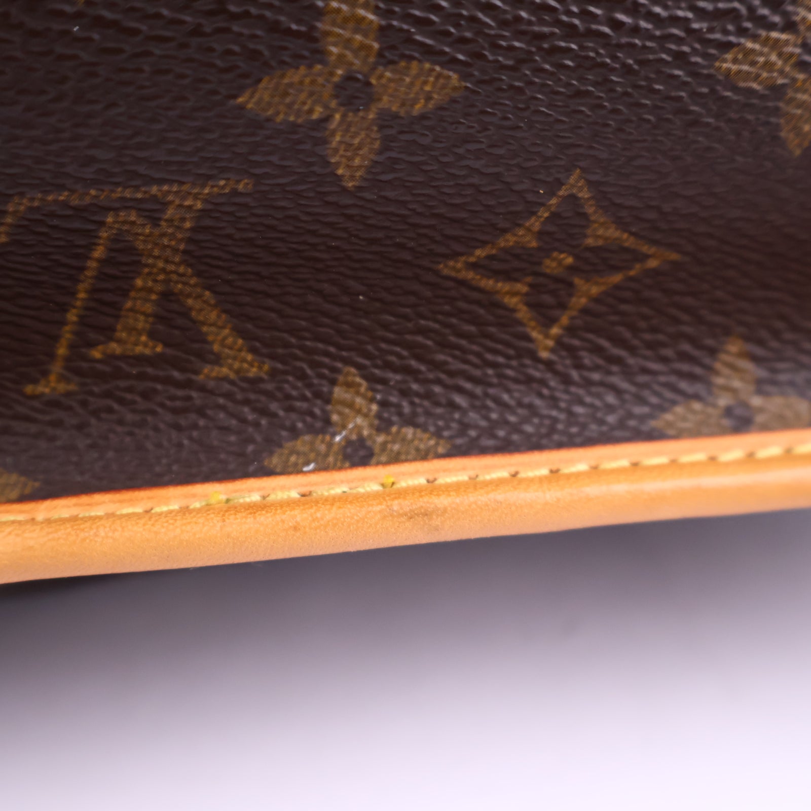 Louis Vuitton Satchel Messenger Bag Messenger Bag J3136R | Pre-Owned Like New