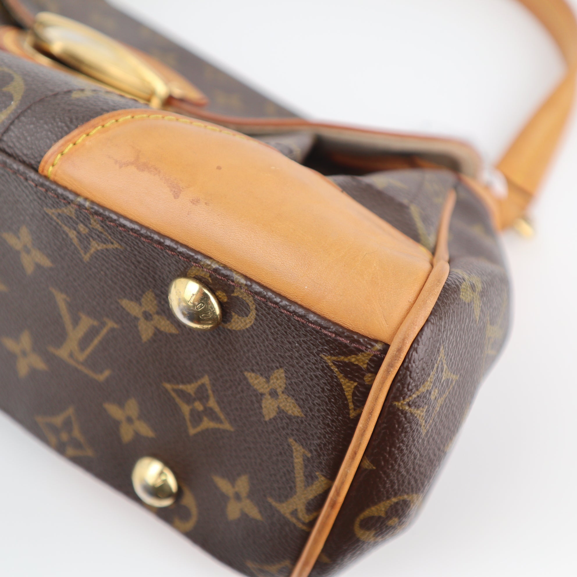 C2391 Louis Vuitton Shoulder Bag Monogram Beverly MM | Pre-Owned Good Brown Coated canvas/Monogram