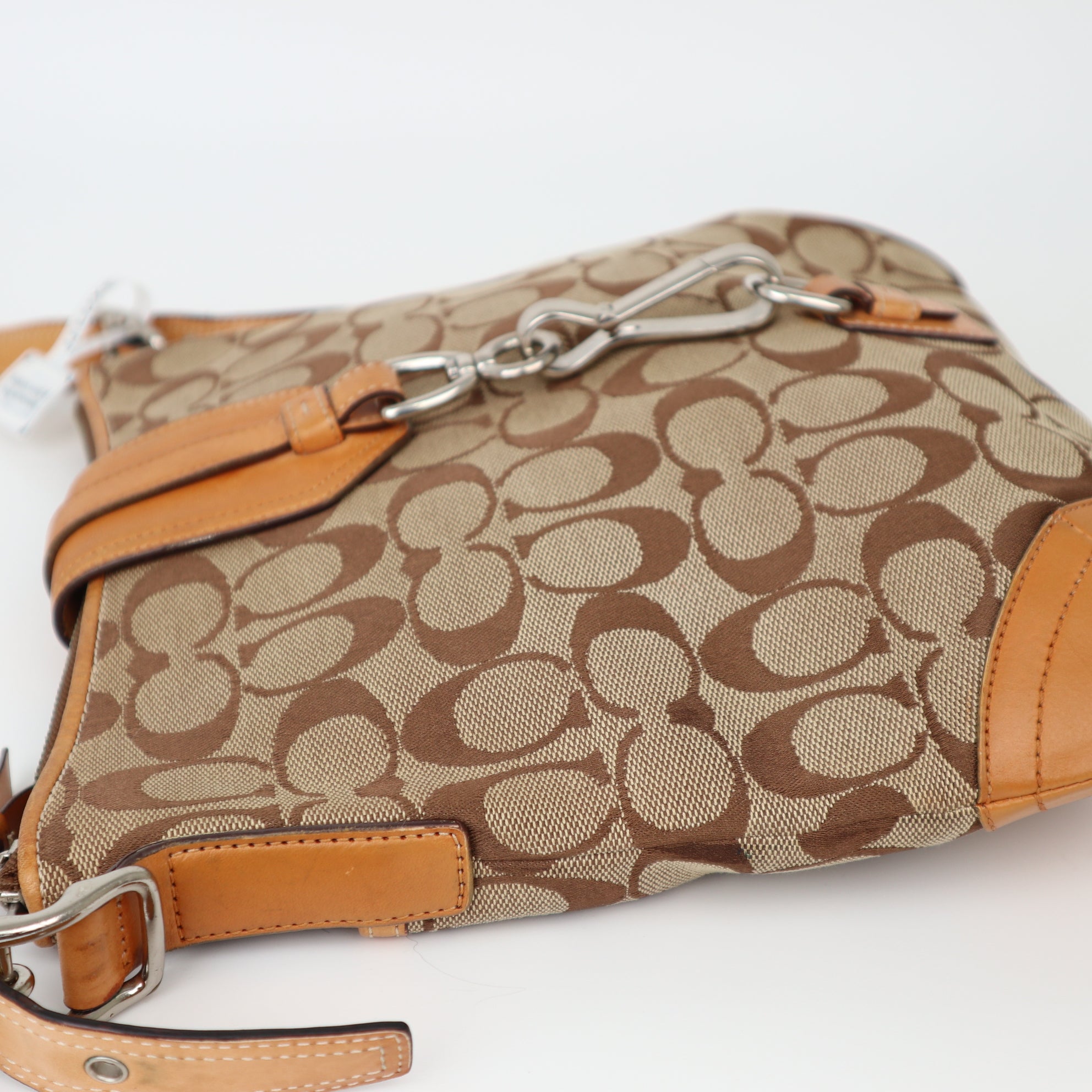 C2010 Coach monogram shoulder bag with clasp-Pre Owned