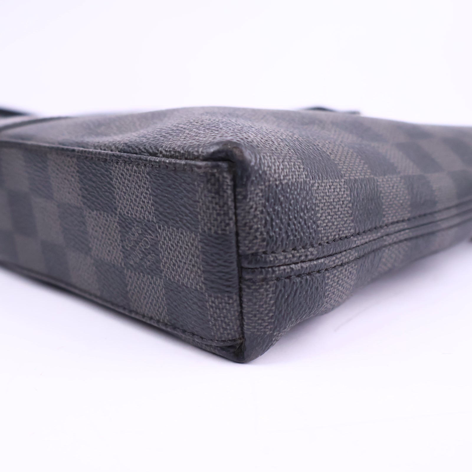 Louis Vuitton Damier Graphite Anton Briefcase Messenger Bag J3326 | Pre-Owned Excellent Black / Grey Damier Graphite Canvas