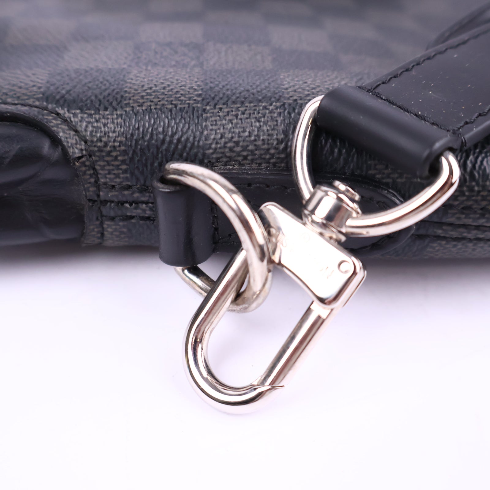 Louis Vuitton Damier Graphite Anton Briefcase Messenger Bag J3326 | Pre-Owned Excellent Black / Grey Damier Graphite Canvas