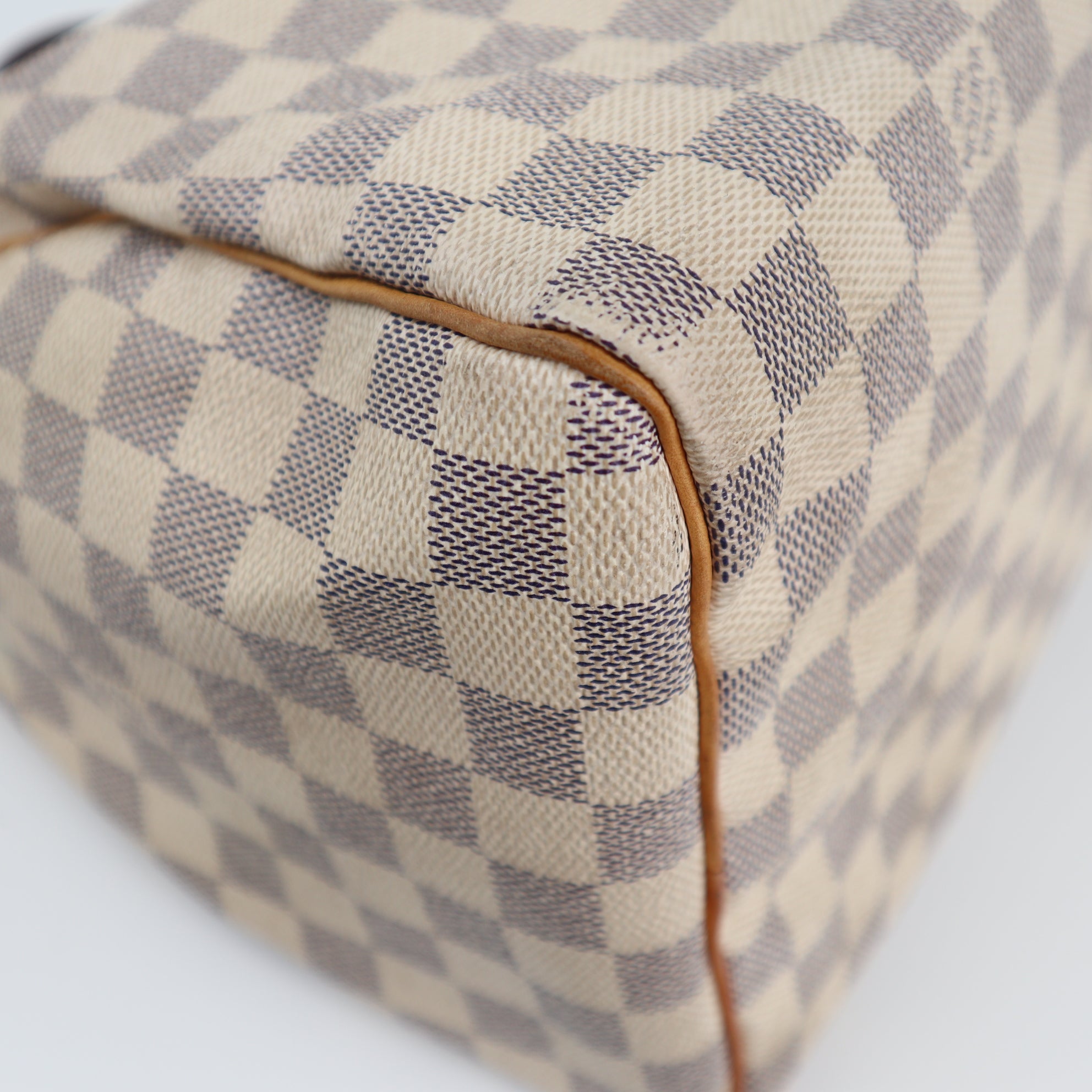 C2395 Louis Vuitton Top Handle Bag Damier Azur Speedy 30 | Pre-Owned Very Good White / Blue Coated canvas/Damier Azur