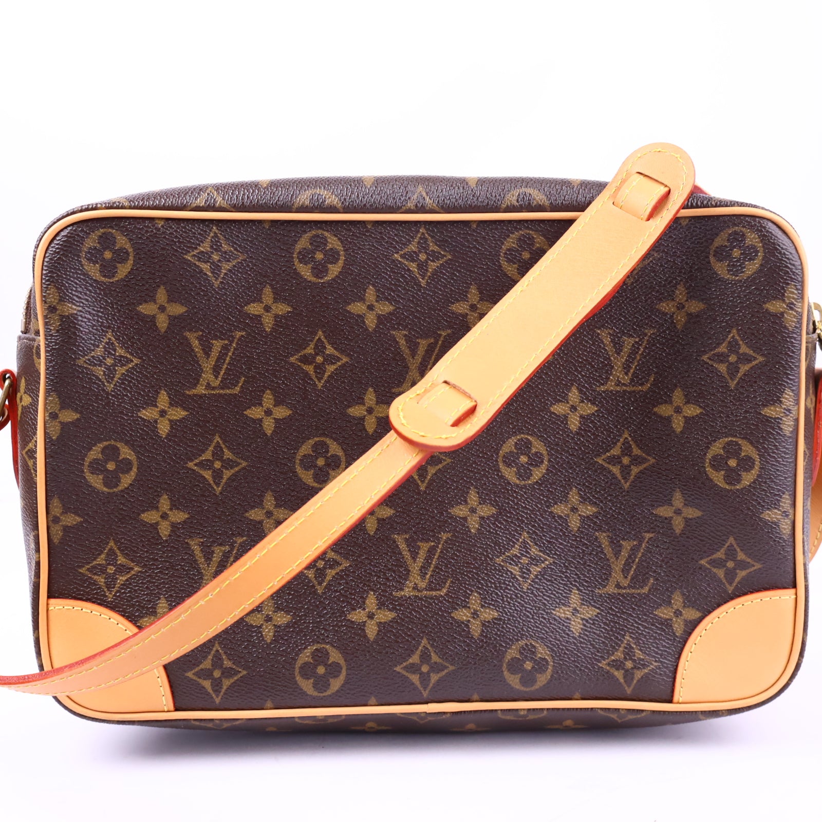 Louis Vuitton Monogram Trocadero 30 Crossbody Bag J3030R | Pre-Owned Very Good Brown Monogram Canvas