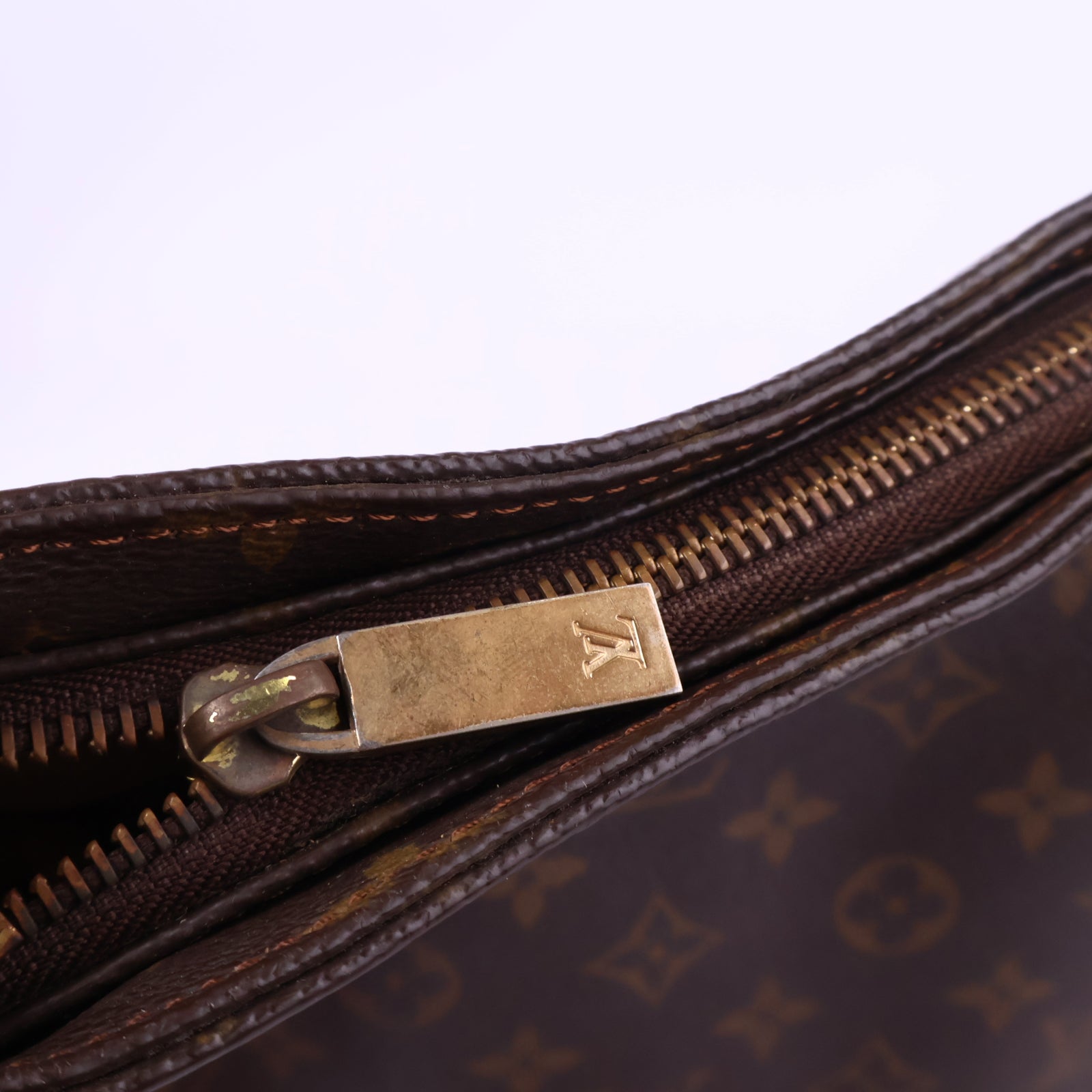 Louis Vuitton Monogram Looping MM Shoulder Bag J3048R | Pre-Owned Excellent Brown Monogram Canvas