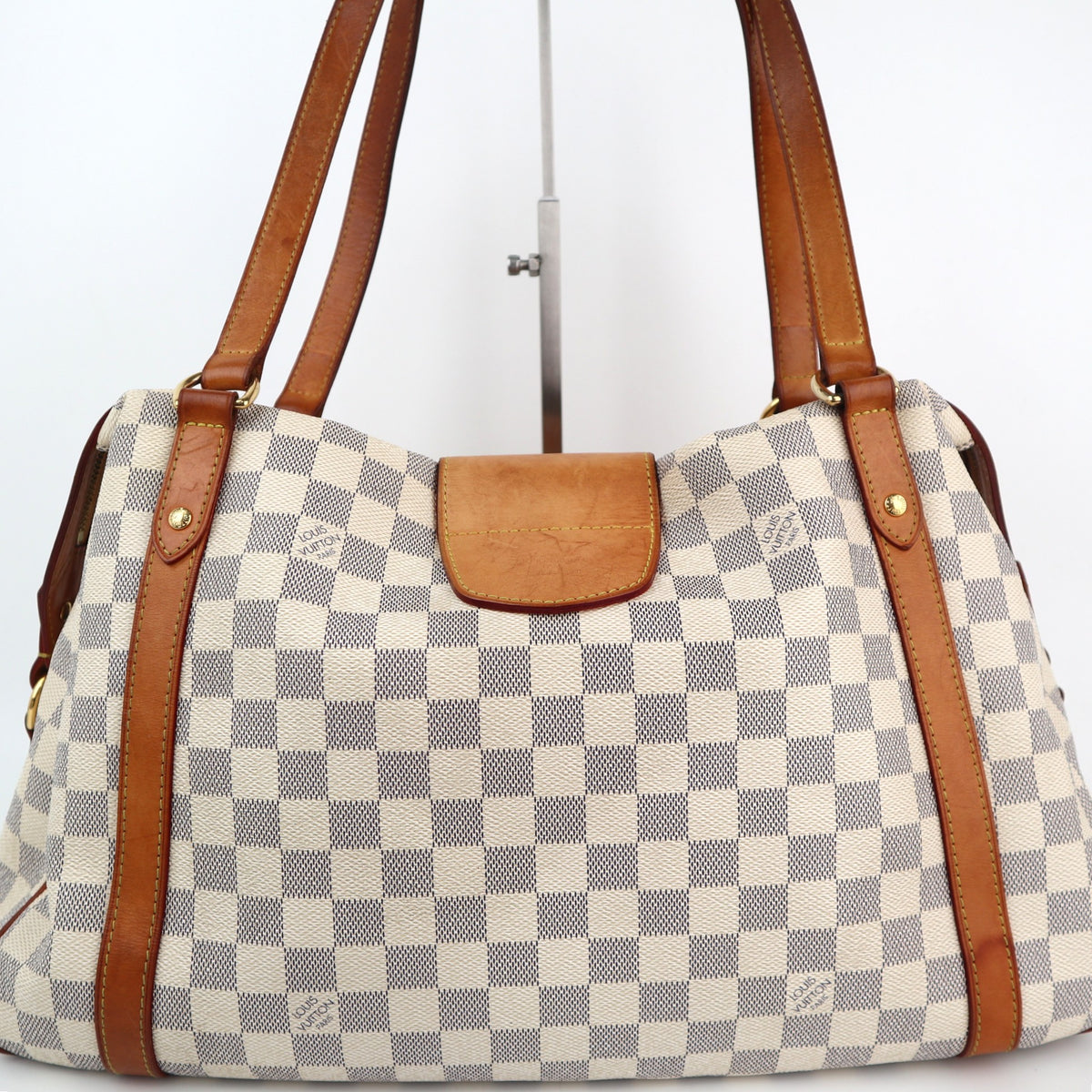 C2408 Louis Vuitton Shoulder Bag Damier Azur Stresa GM | Pre-Owned Very Good White / Beige Damier Azur coated canvas, leather trim