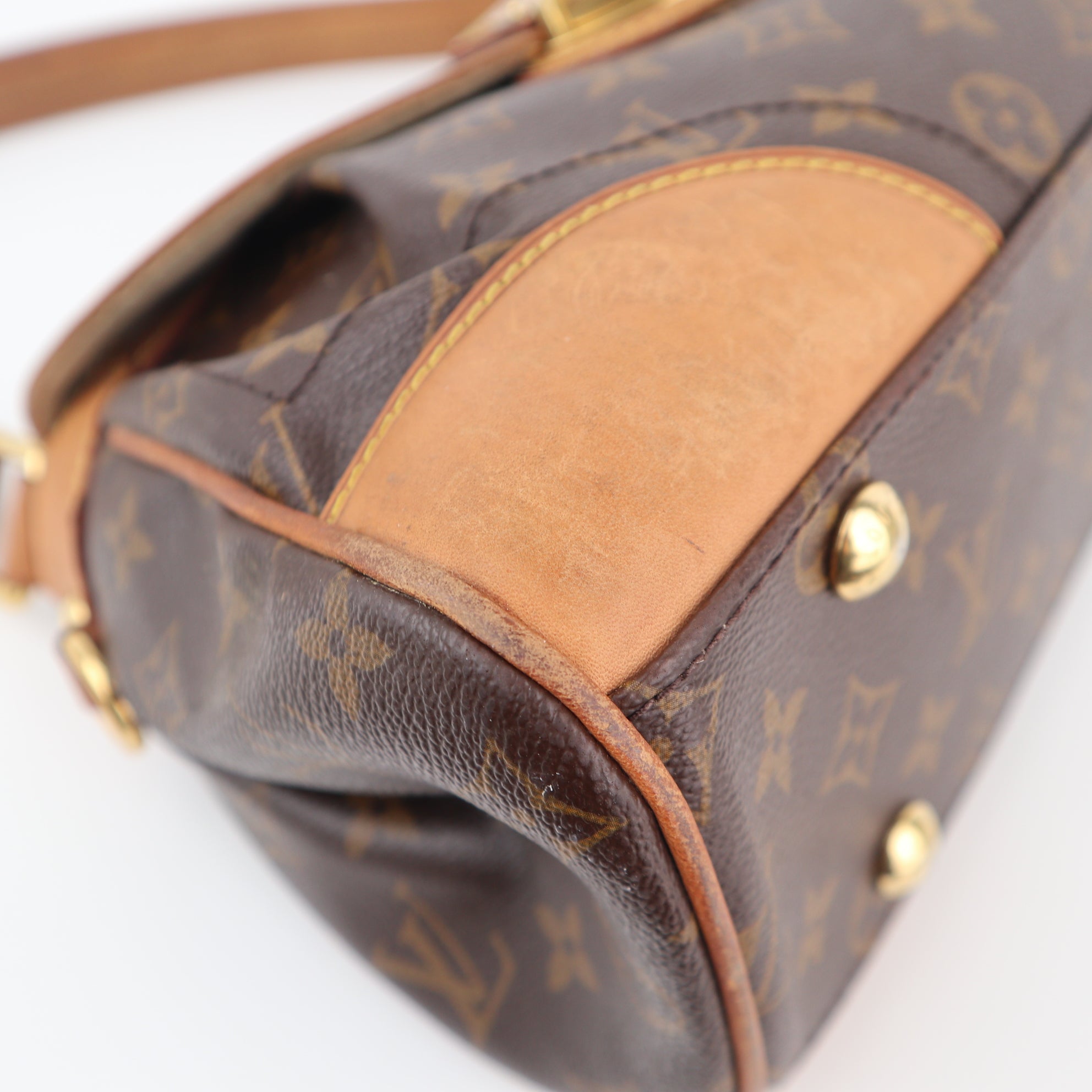 C2410 Louis Vuitton Shoulder Bag Monogram Beverly MM | Pre-Owned Very Good Brown Monogram monogram coated canvas, vachetta leather trim