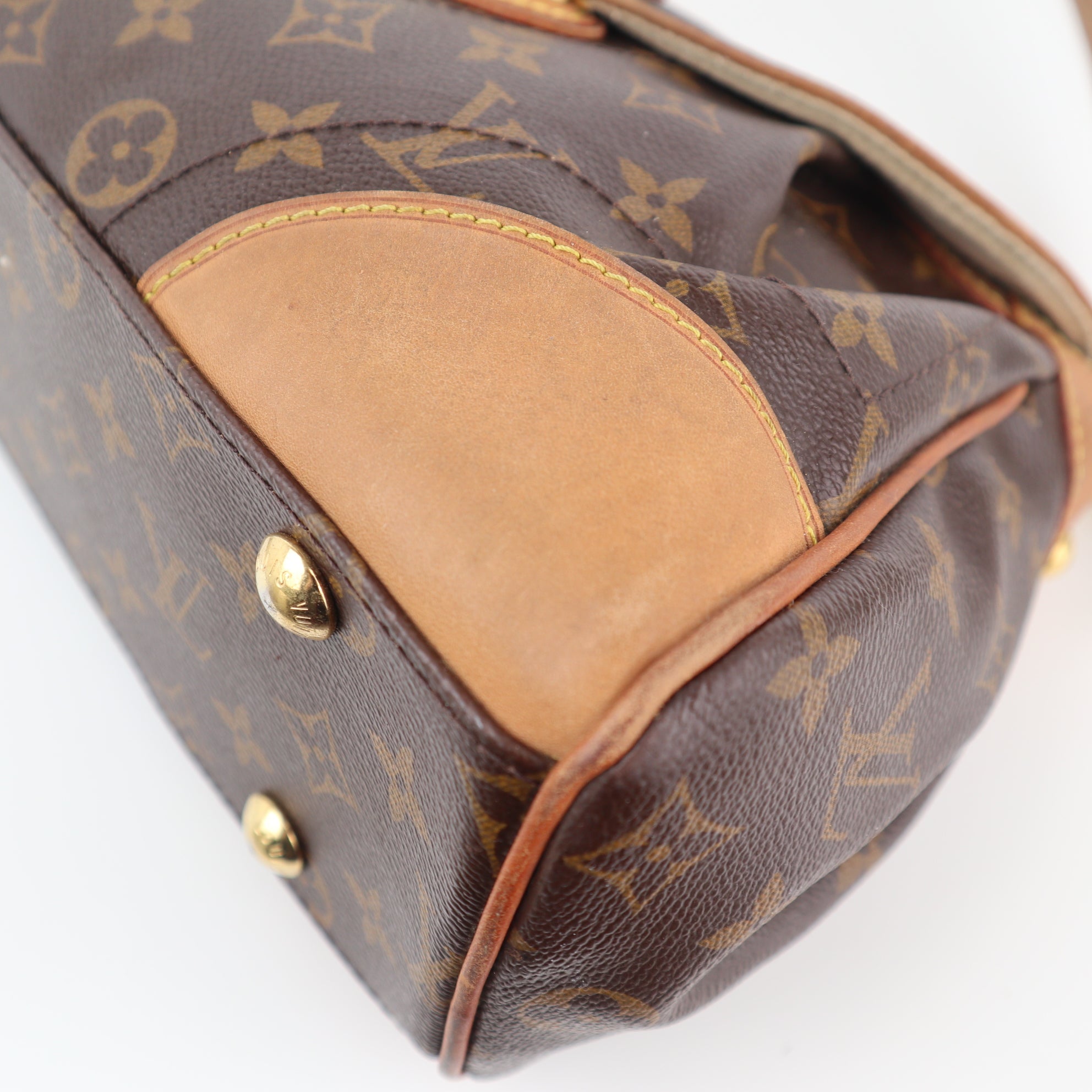 C2410 Louis Vuitton Shoulder Bag Monogram Beverly MM | Pre-Owned Very Good Brown Monogram monogram coated canvas, vachetta leather trim