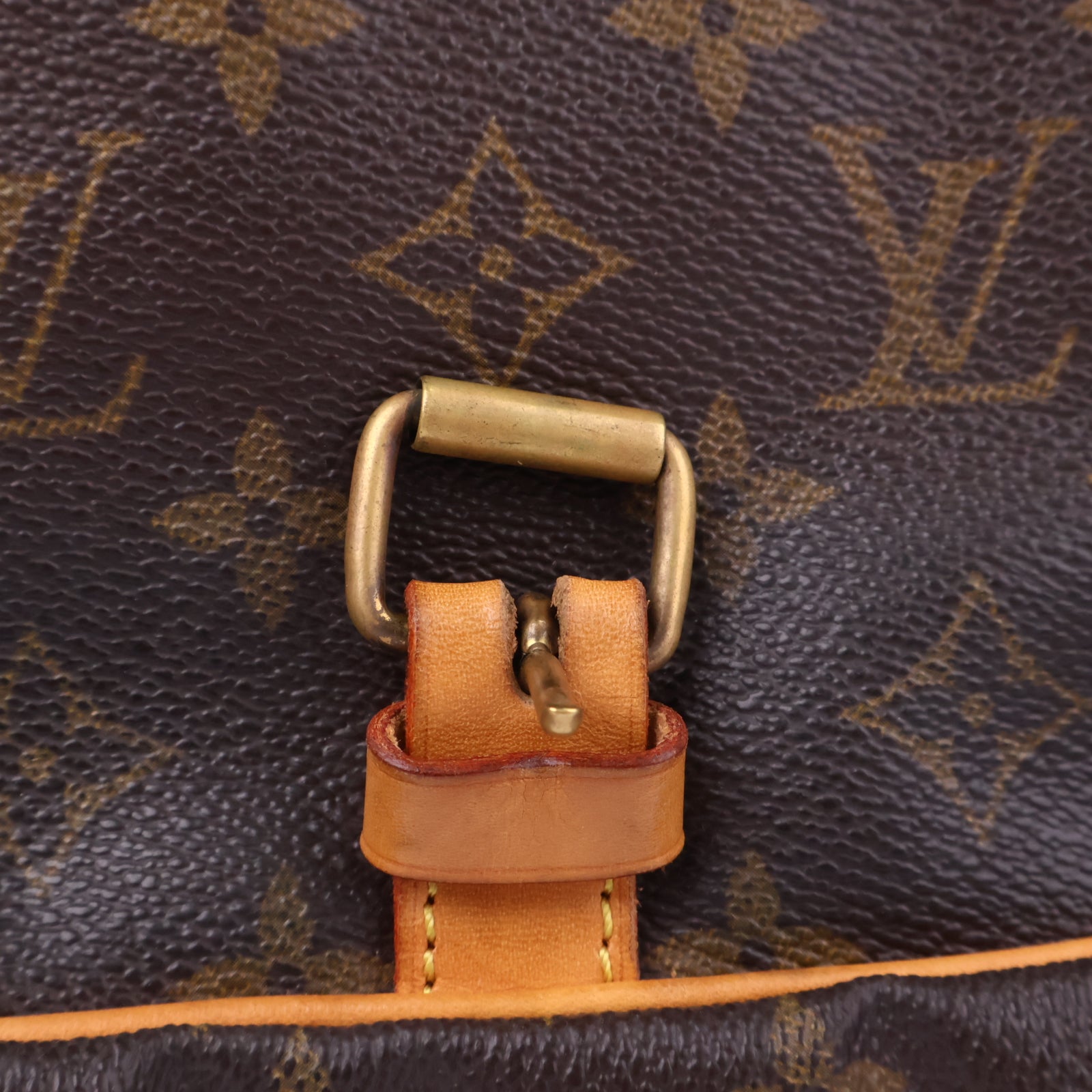Louis Vuitton 30 Saumur Monogram Crossbody Bag J3040R | Pre-Owned Very Good Brown Monogram Canvas