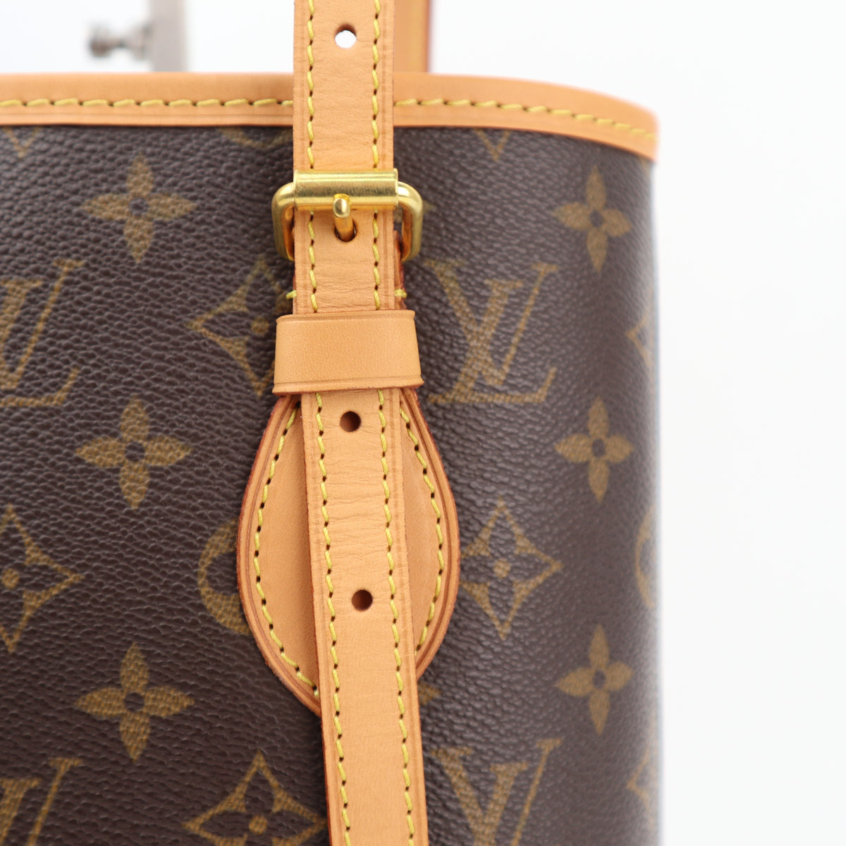 Louis Vuitton Petit Bucket 23 Bucket Bag C1526R | Pre-Owned Excellent Brown Monogram Canvas