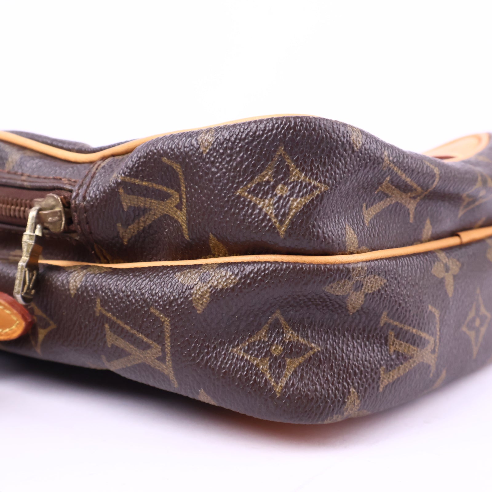 Louis Vuitton Amazon bag Crossbody Bag J3180R | Pre-Owned Excellent