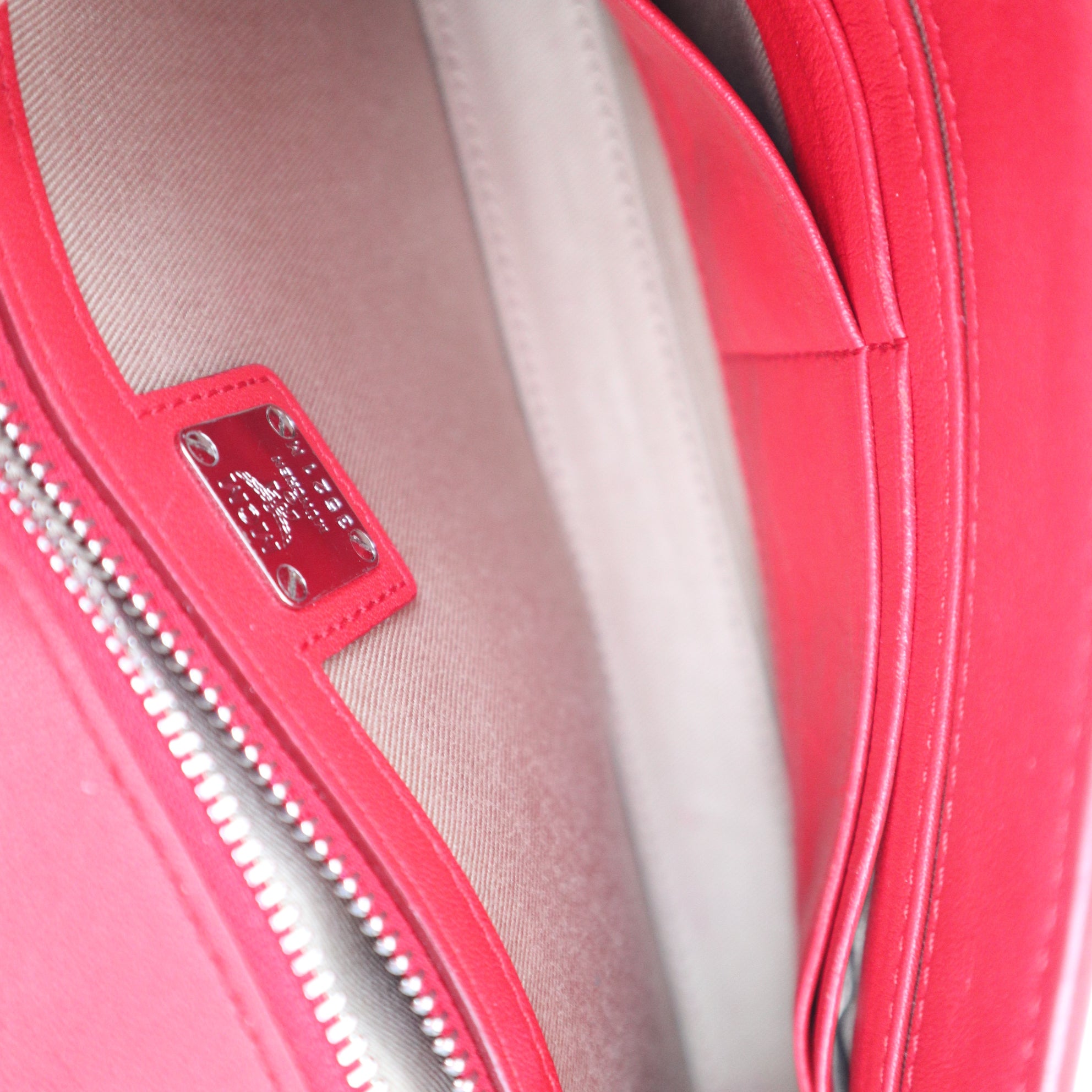 C2044 MCM Tracy Monogram Leather Chain Crossbody Wallet Red-Pre Owned